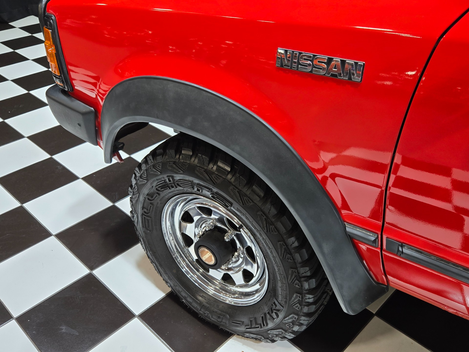 1985 Nissan Pickup 26