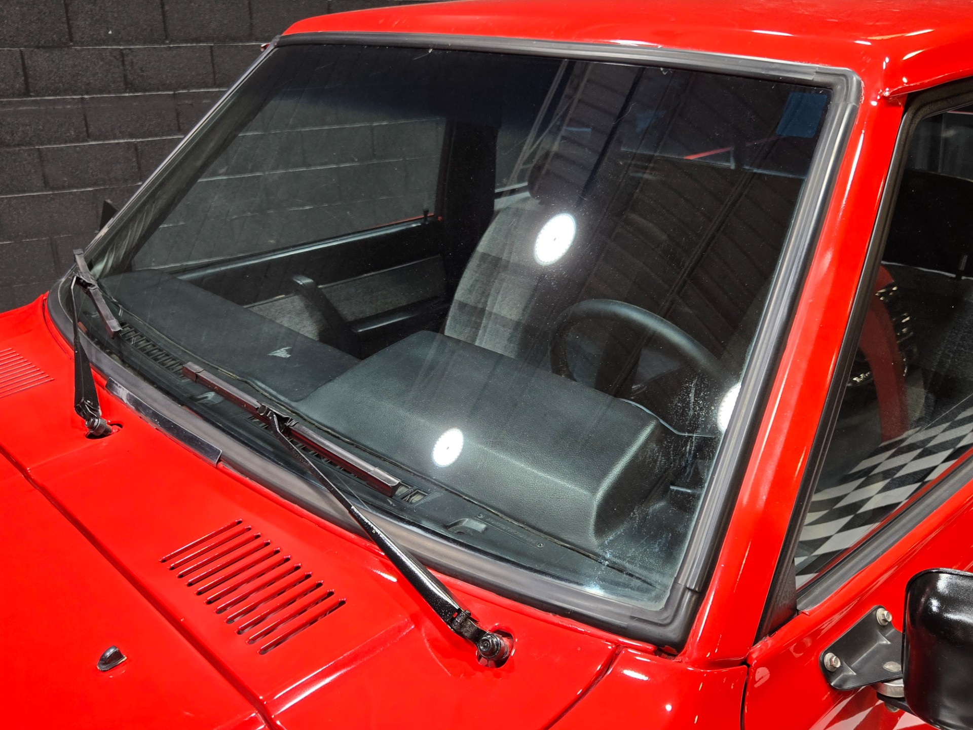 1985 Nissan Pickup 28