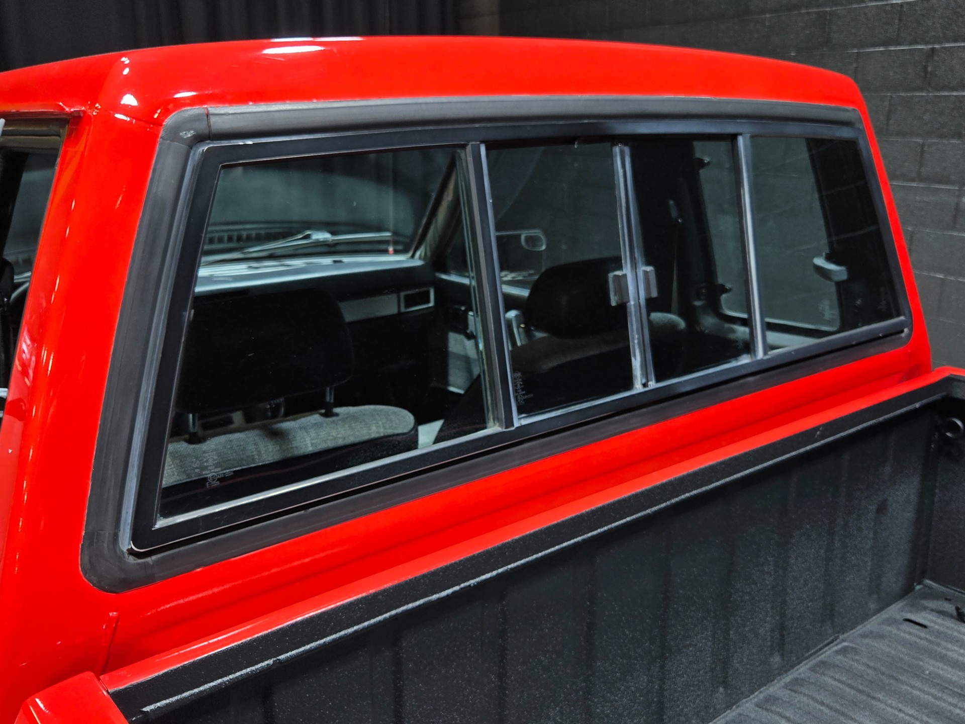 1985 Nissan Pickup 31
