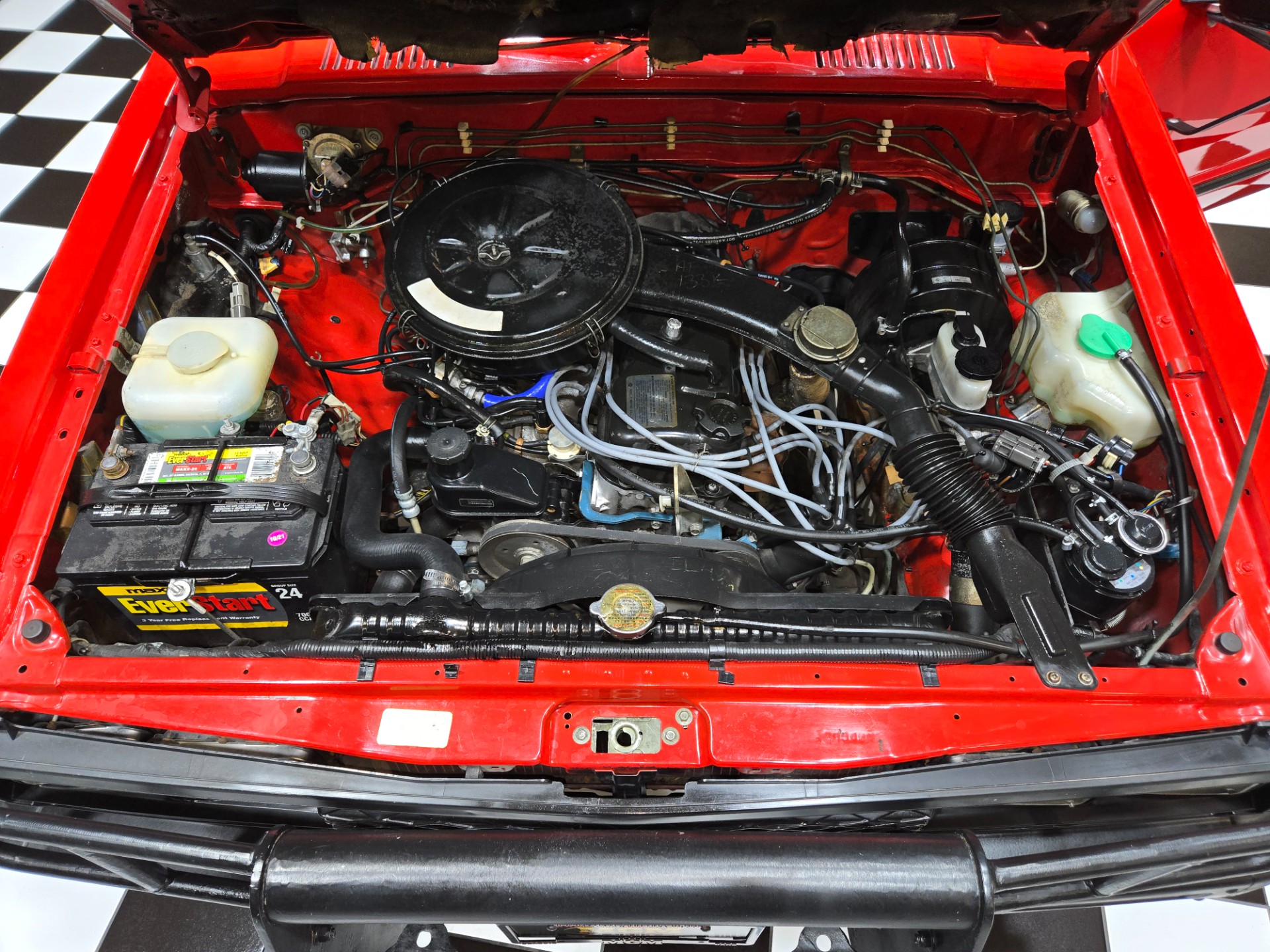 1985 Nissan Pickup 7