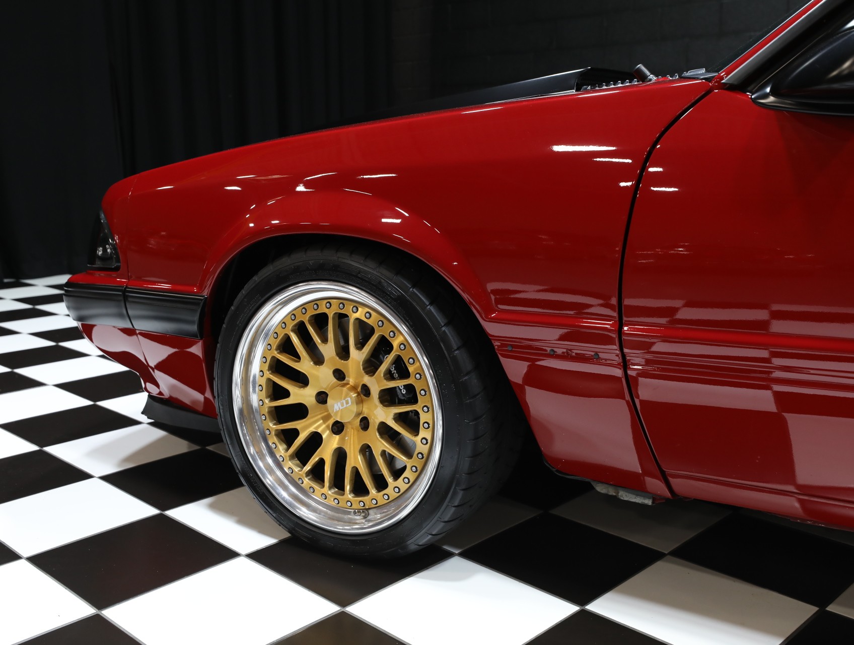 1989 Ford Mustang 34