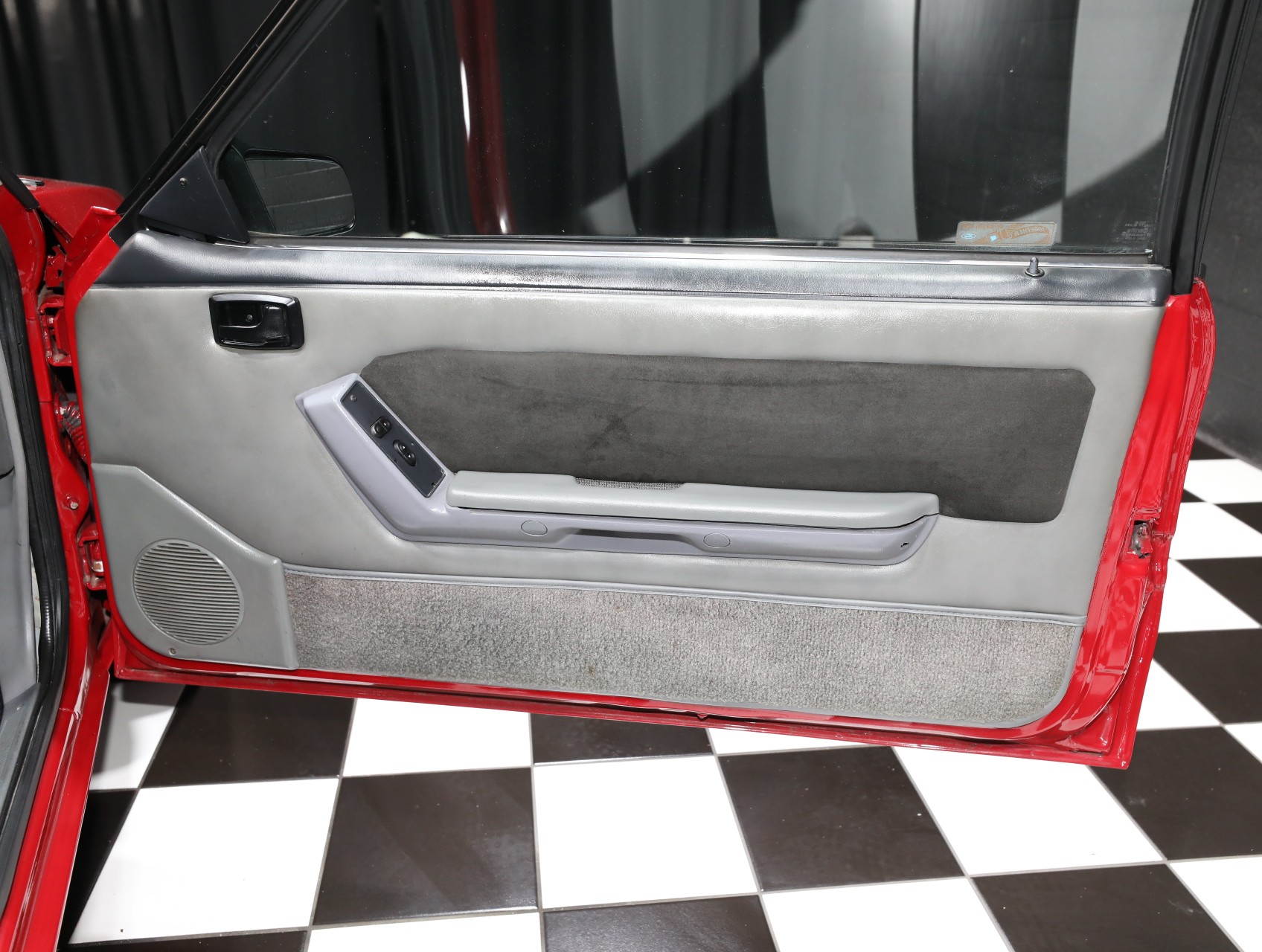 1989 Ford Mustang 40