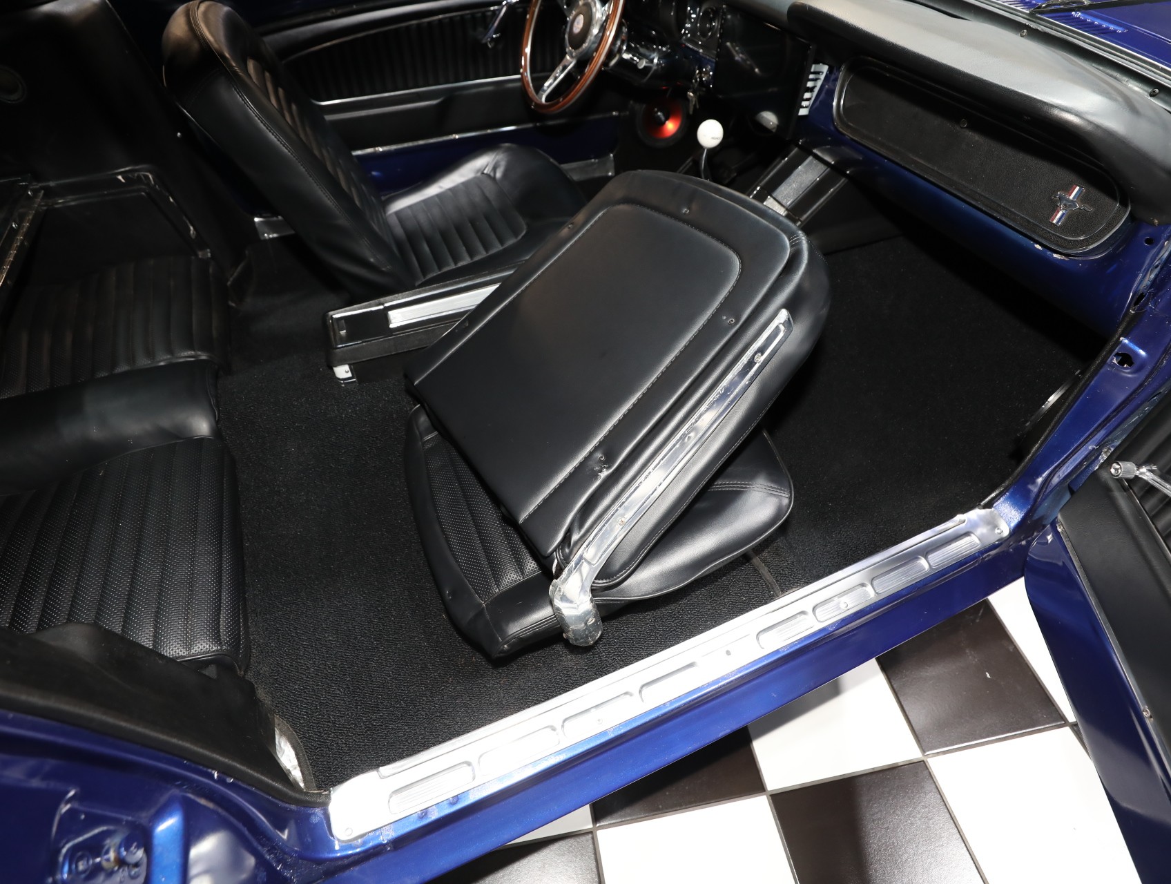 1965 Ford Mustang 40