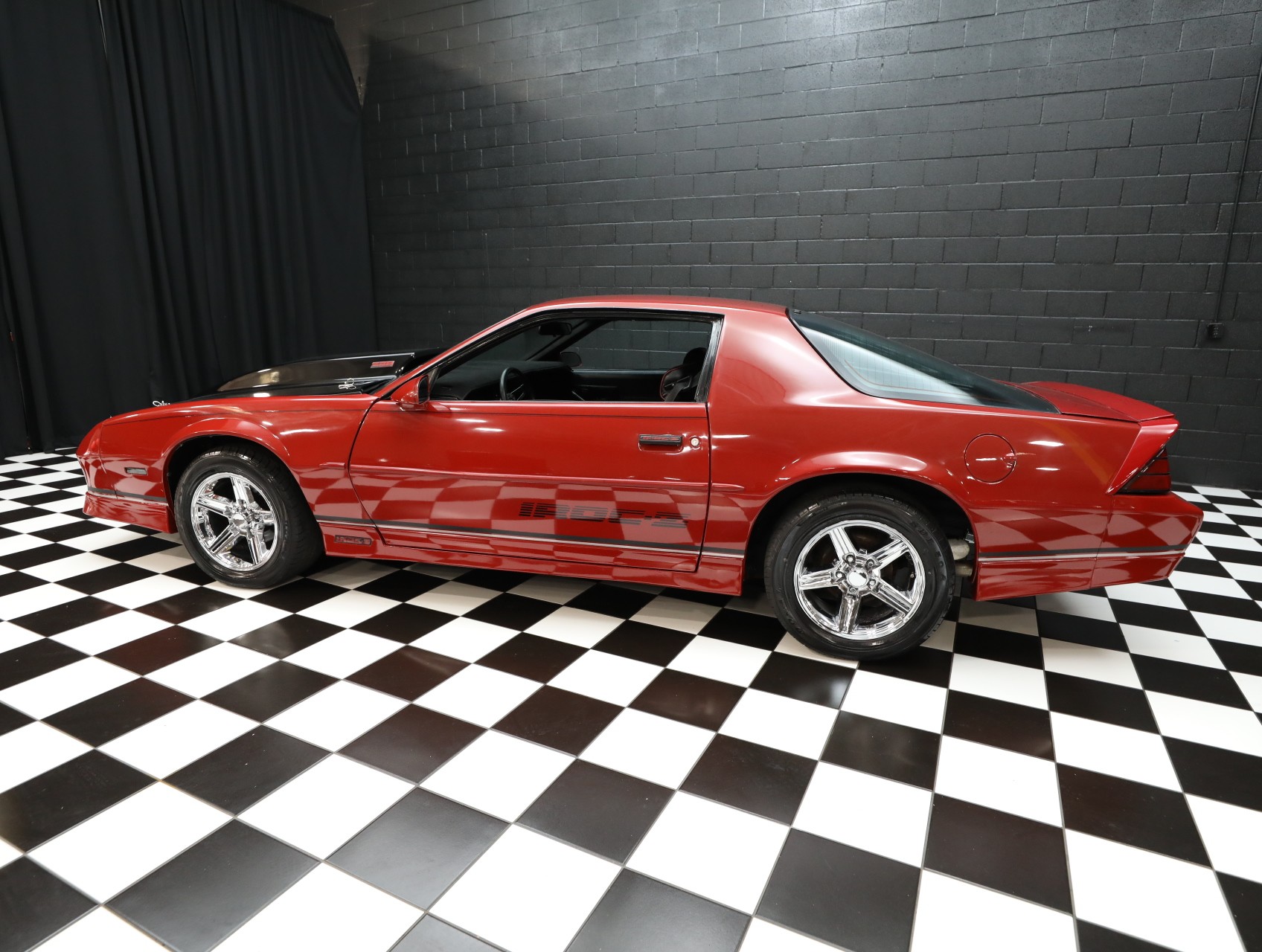 1989 Chevrolet Camaro 32