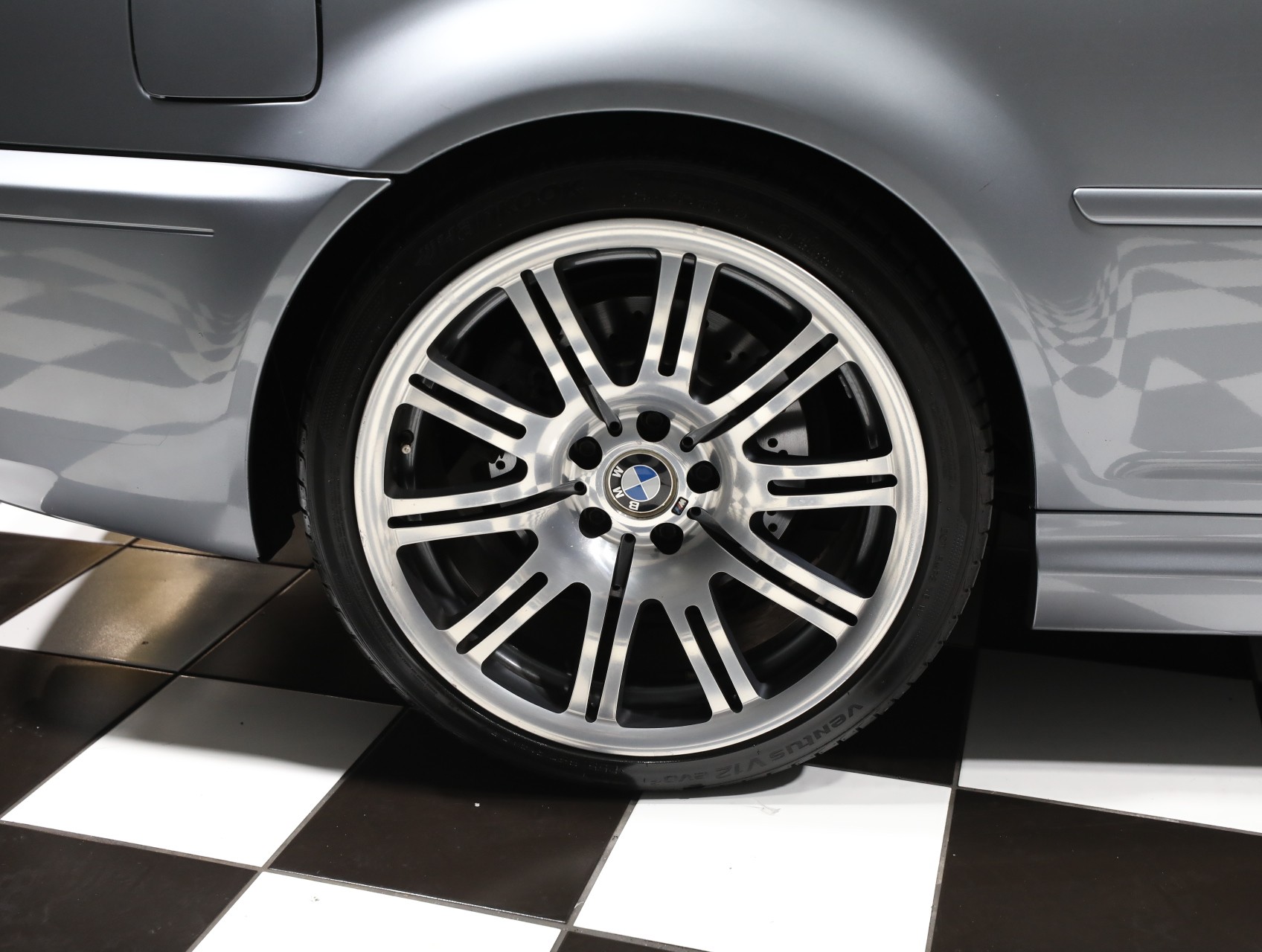 2004 BMW M3 36