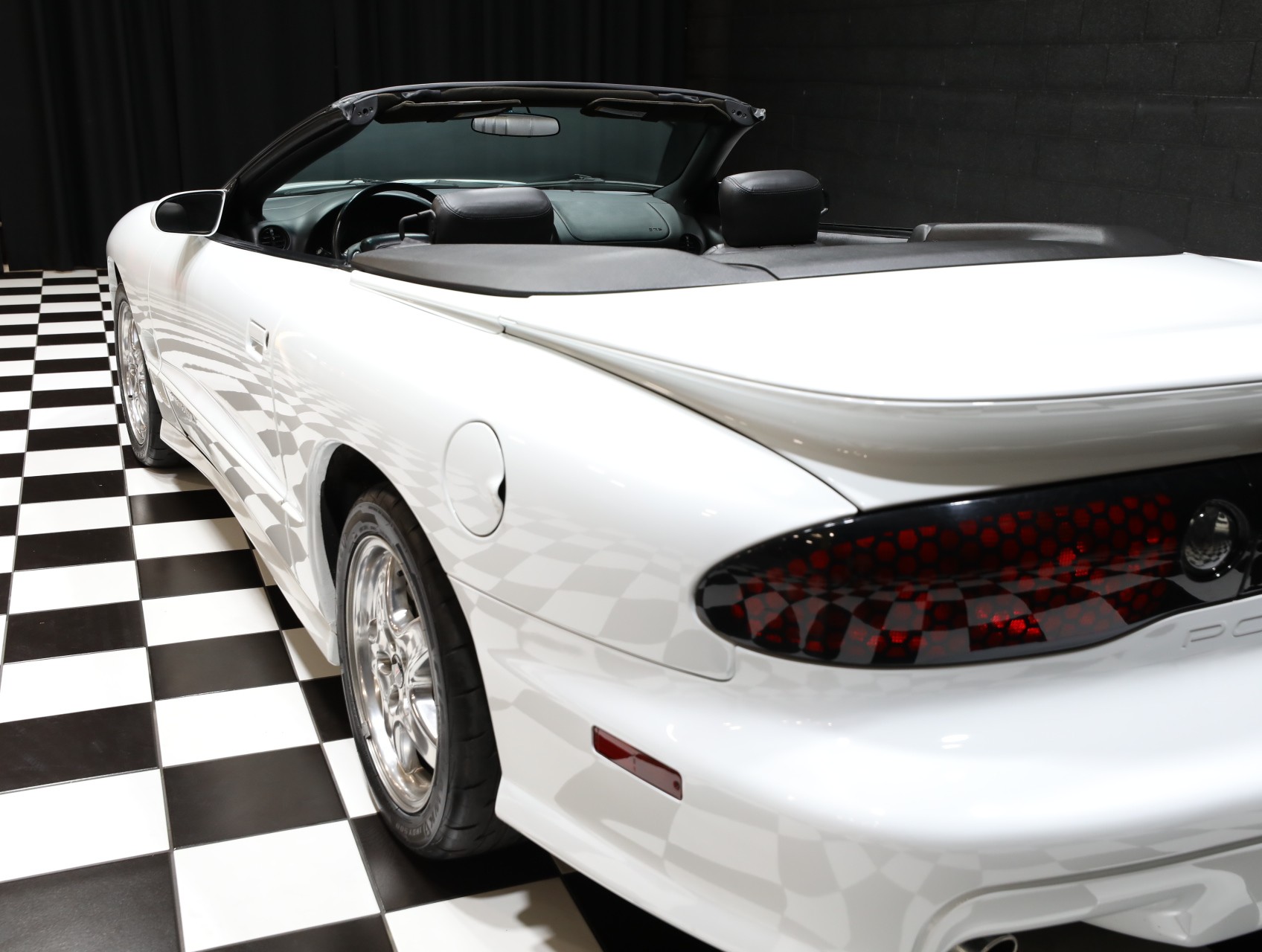 2002 Pontiac Firebird 37