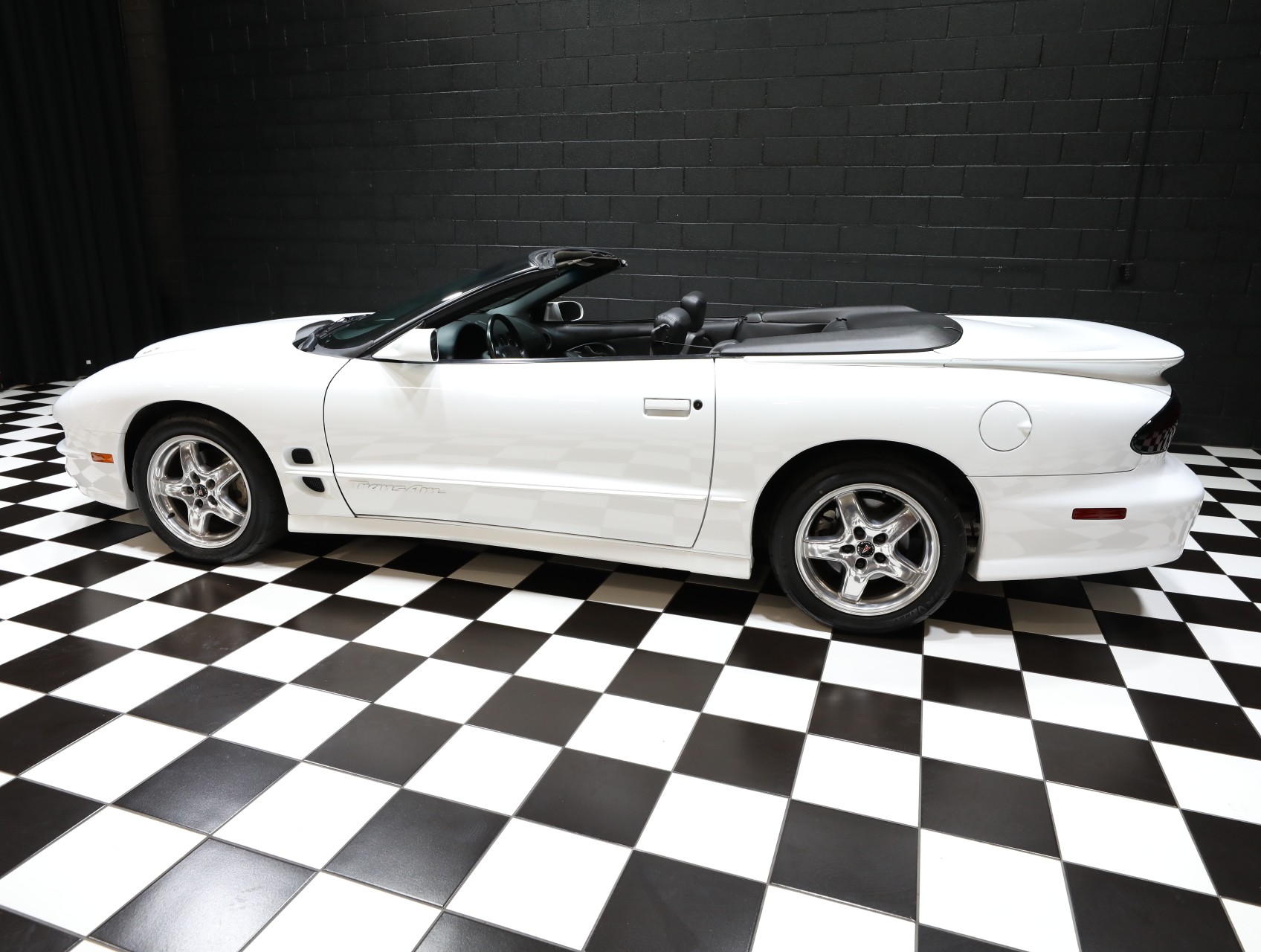 2002 Pontiac Firebird 39