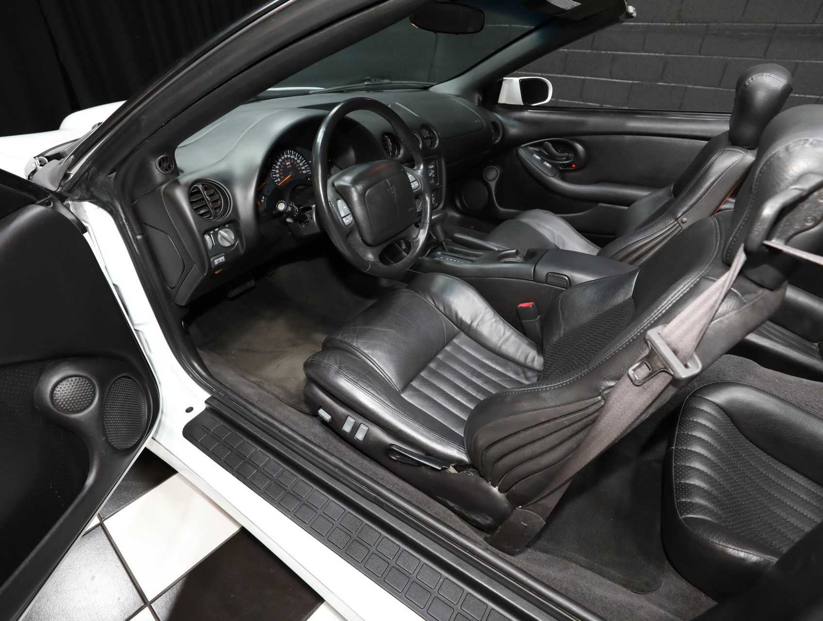 2002 Pontiac Firebird 3