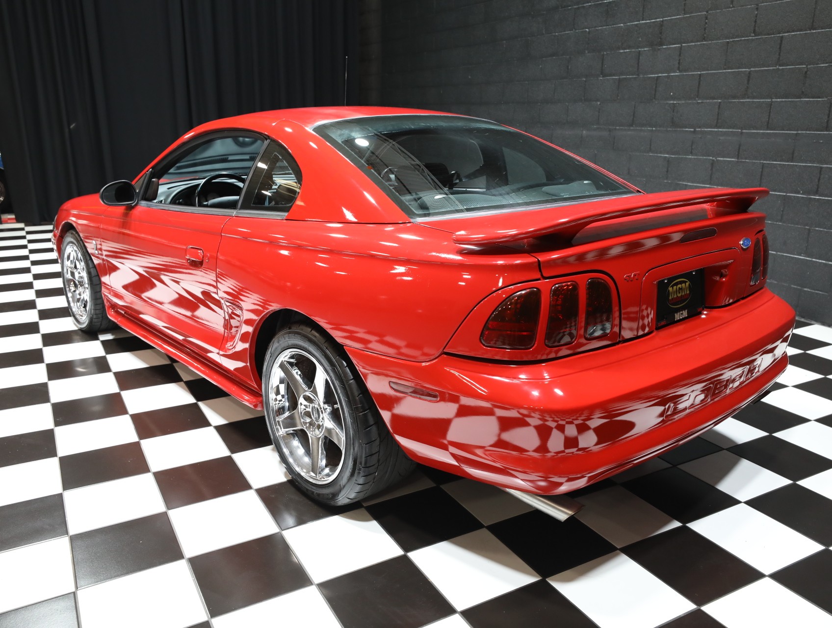 1997 Ford Mustang SVT Cobra 27