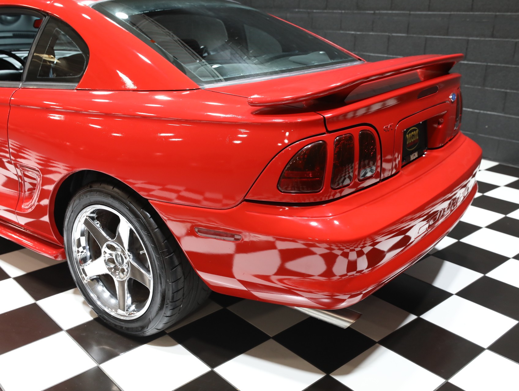 1997 Ford Mustang SVT Cobra 28