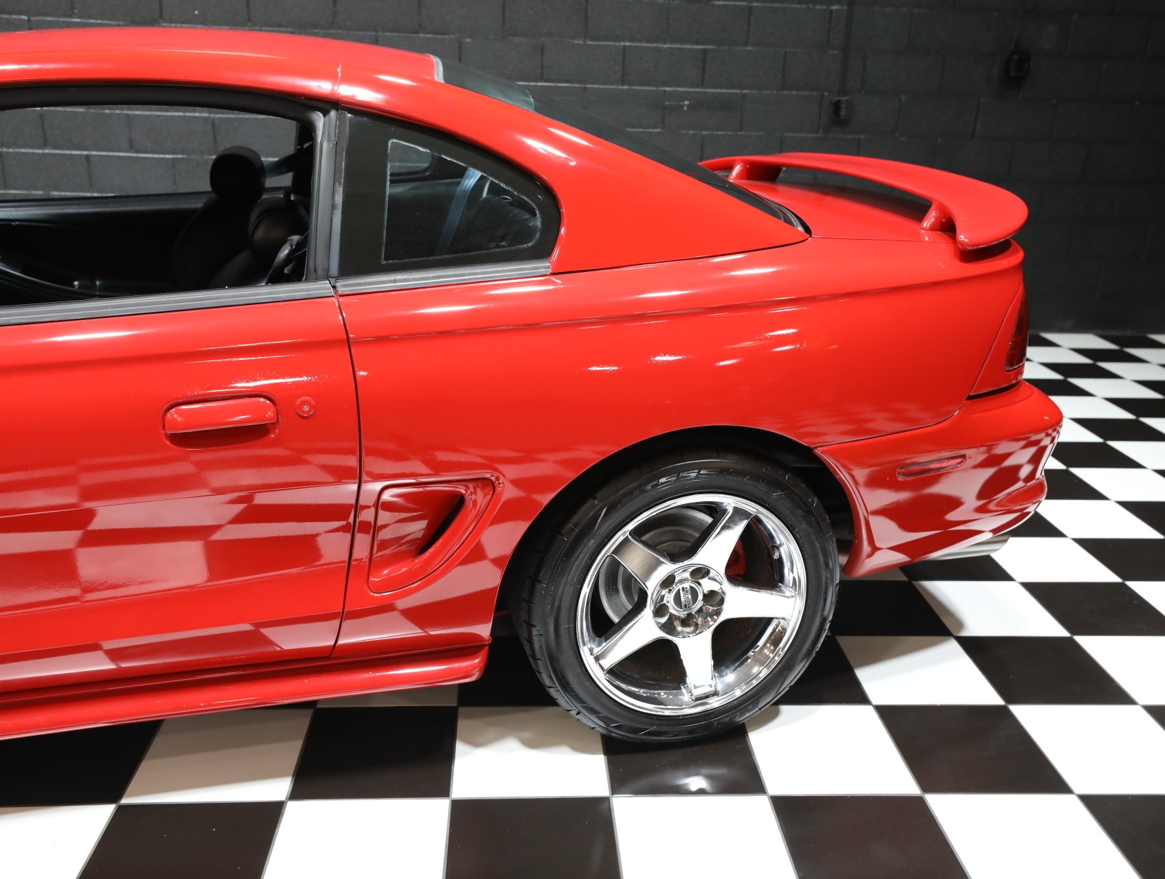 1997 Ford Mustang SVT Cobra 31