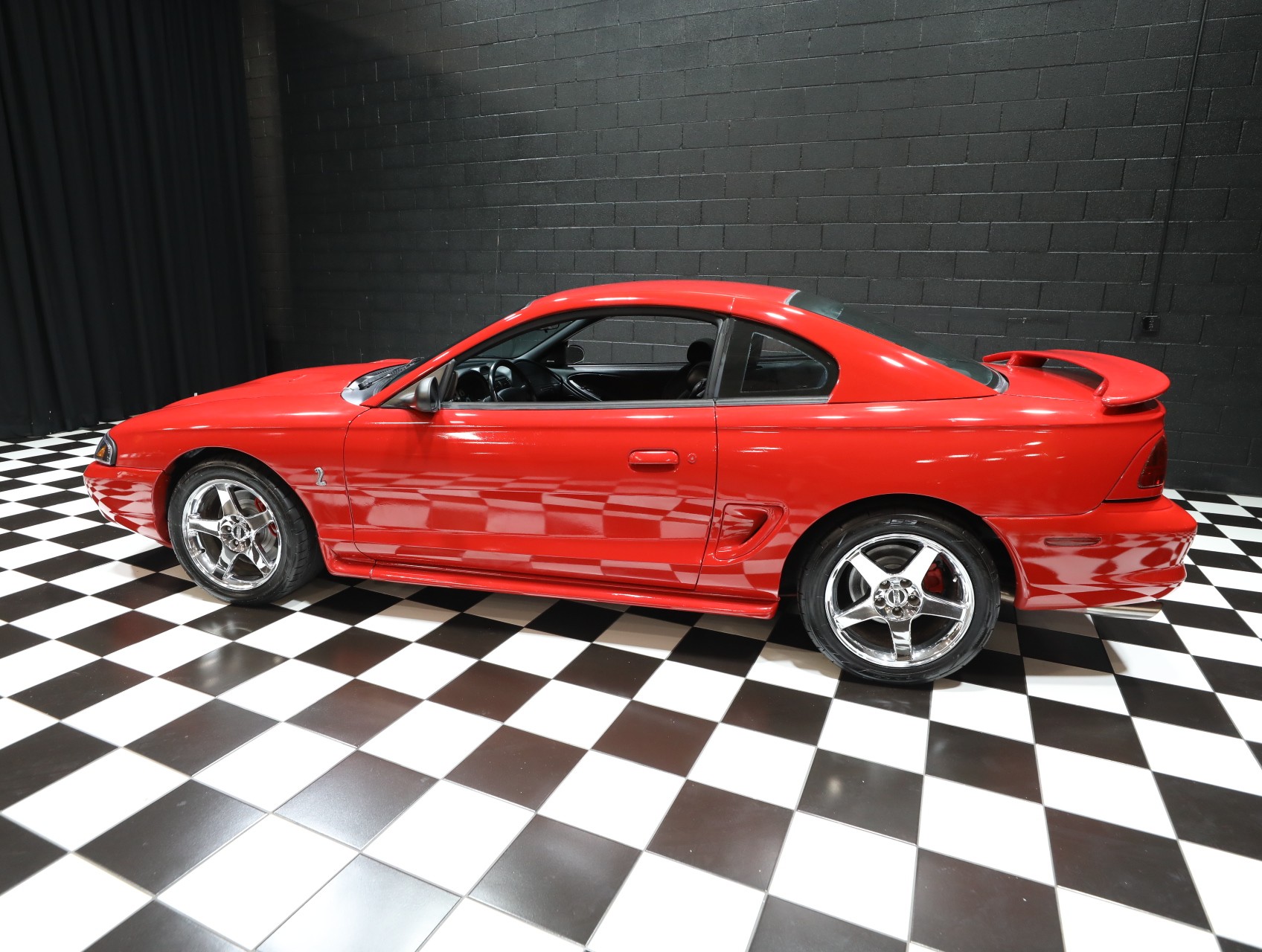 1997 Ford Mustang SVT Cobra 32