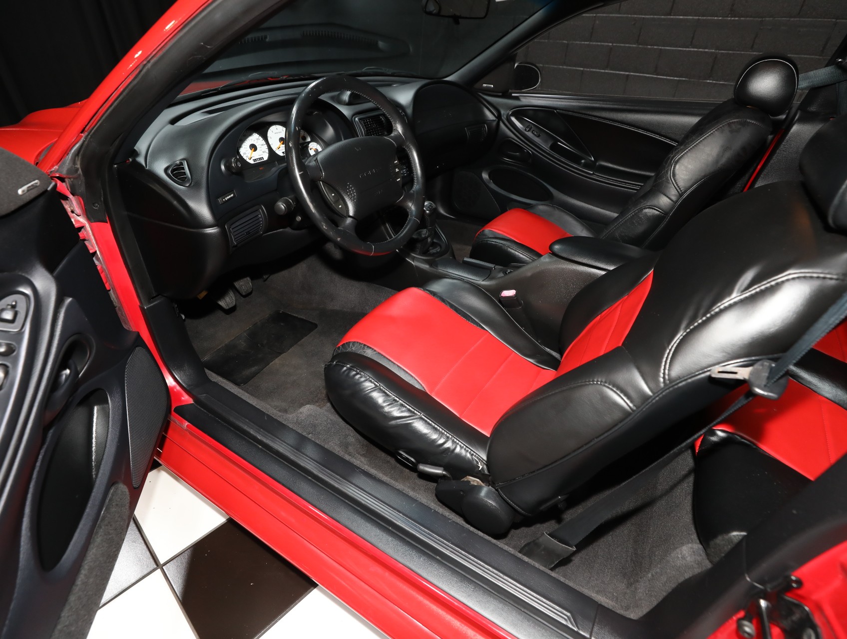 1997 Ford Mustang SVT Cobra 3