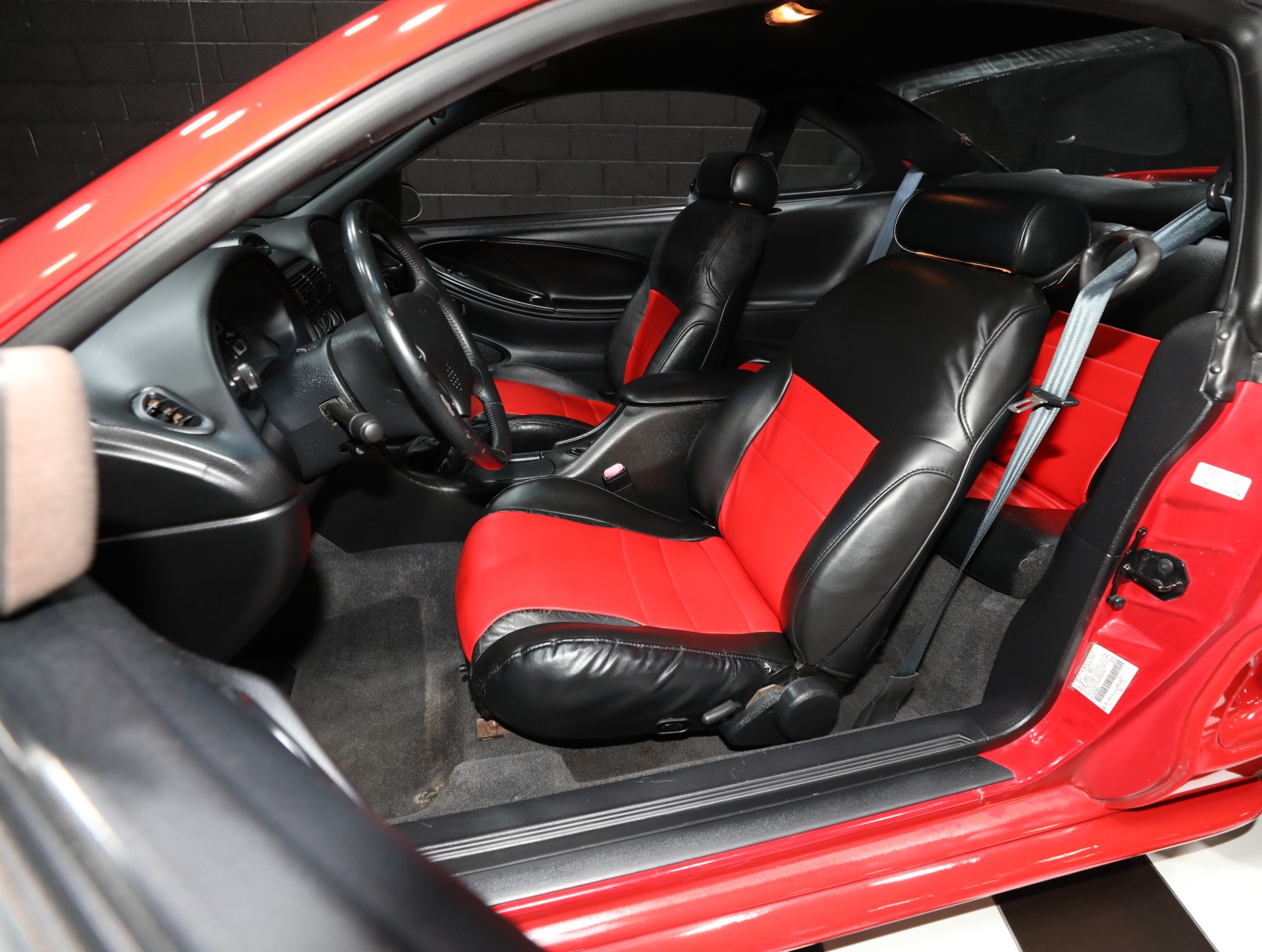 1997 Ford Mustang SVT Cobra 52
