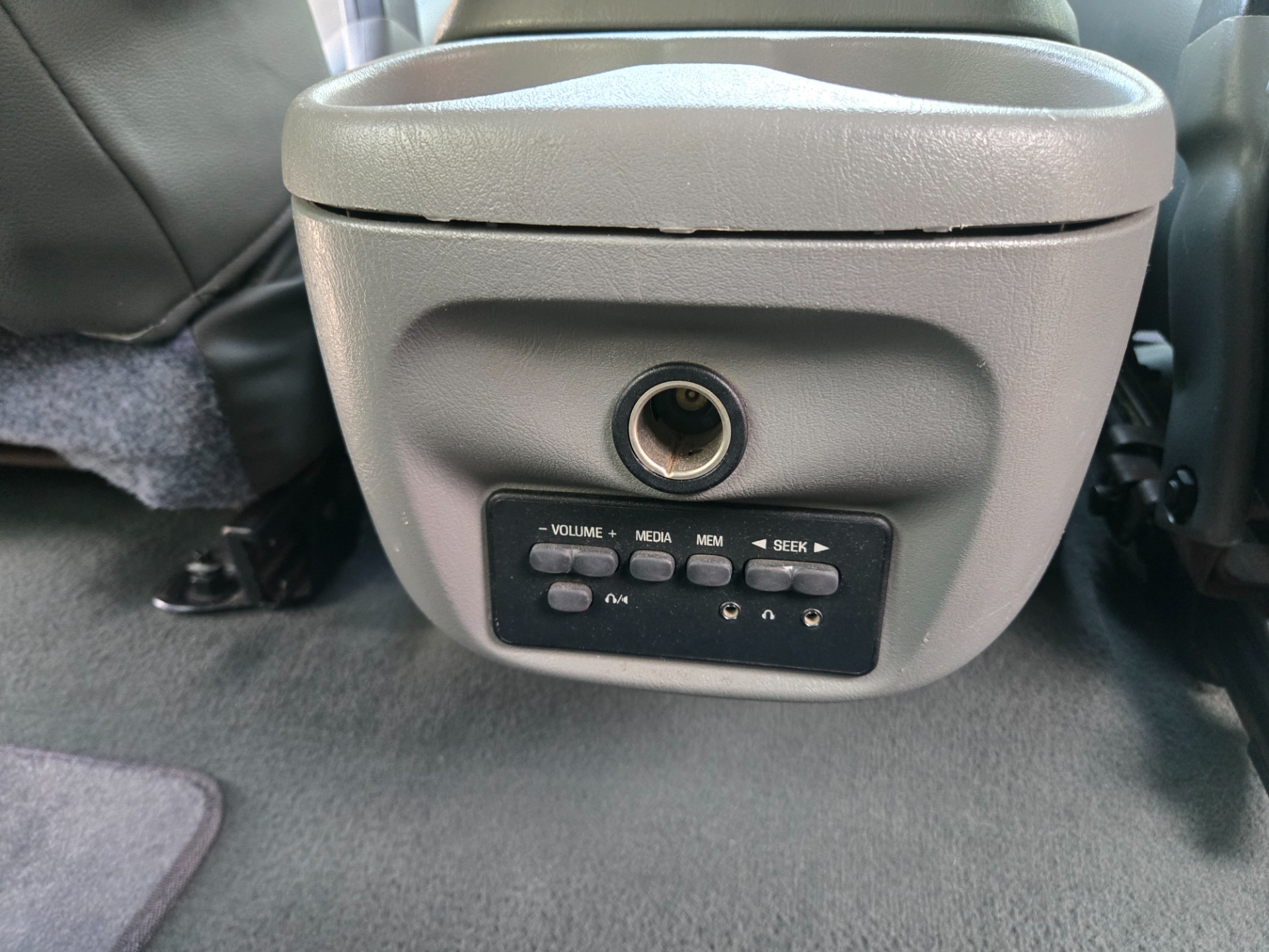 2003 Ford Excursion 104