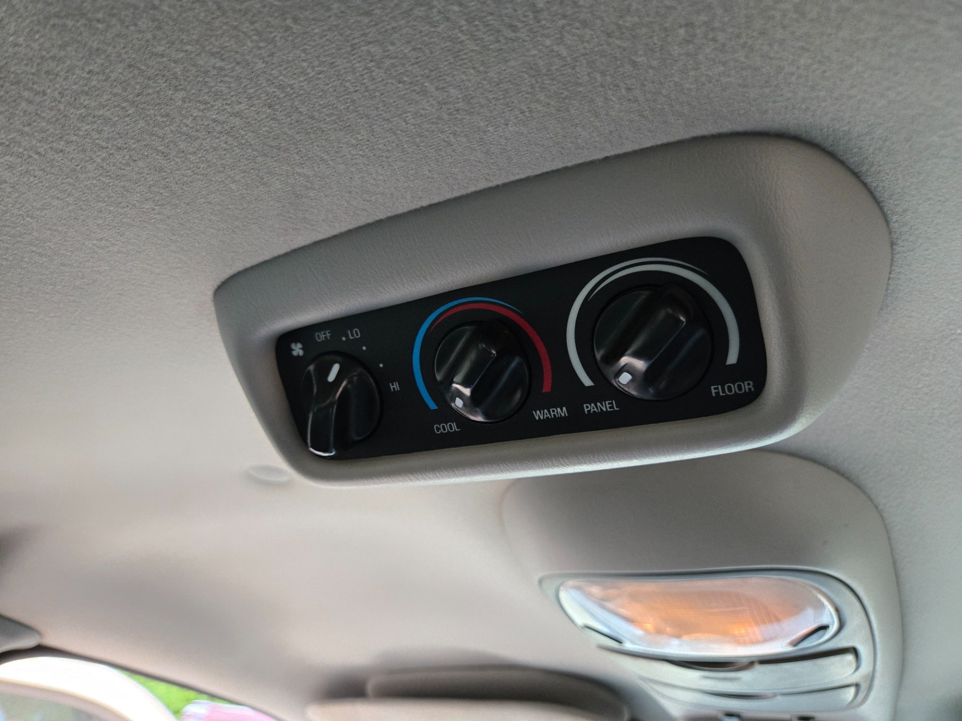 2003 Ford Excursion 105