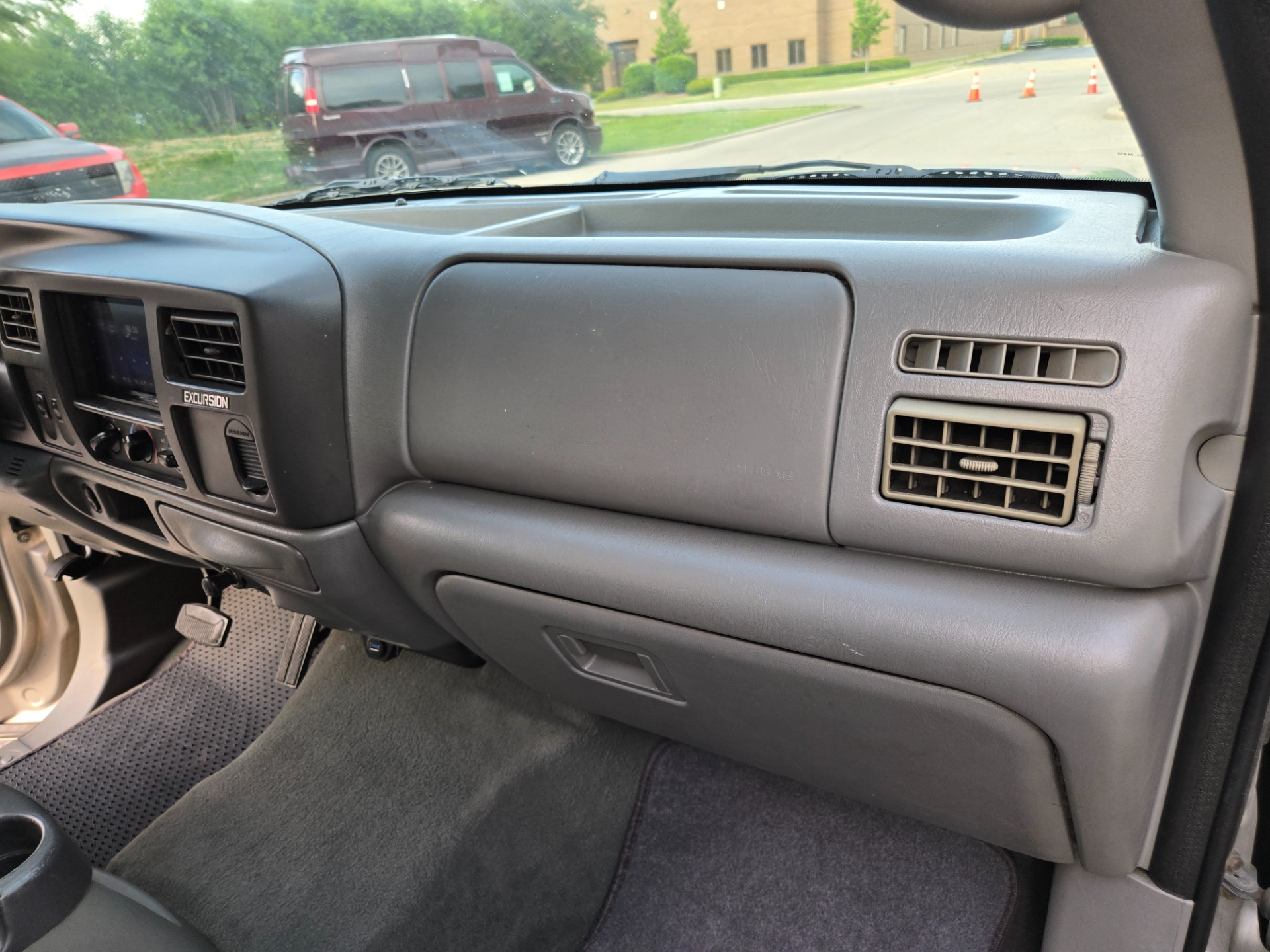 2003 Ford Excursion 119