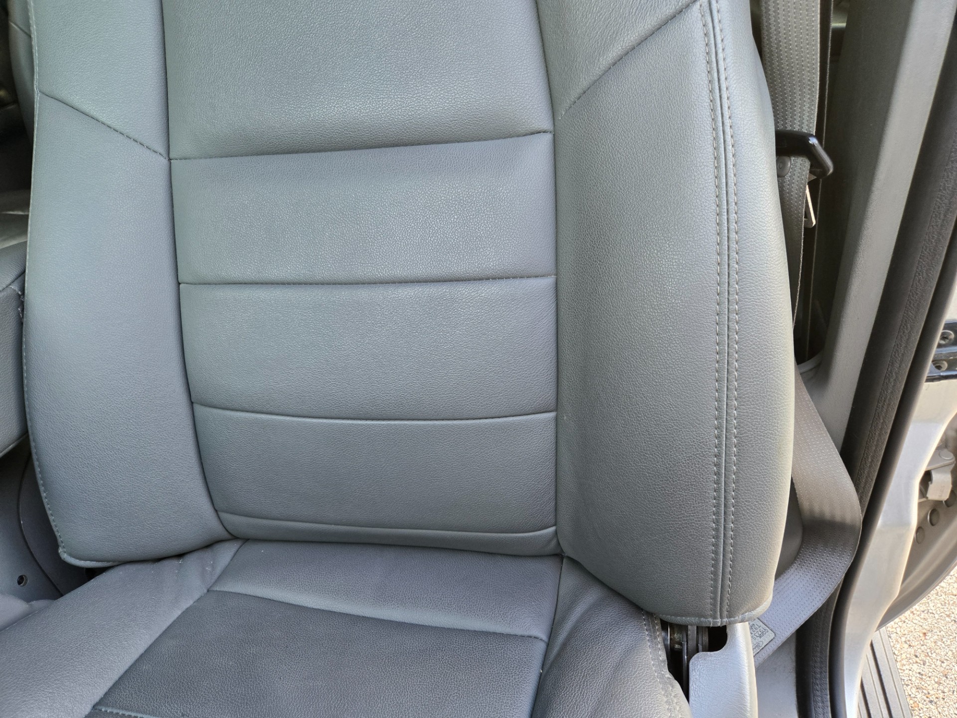 2003 Ford Excursion 126