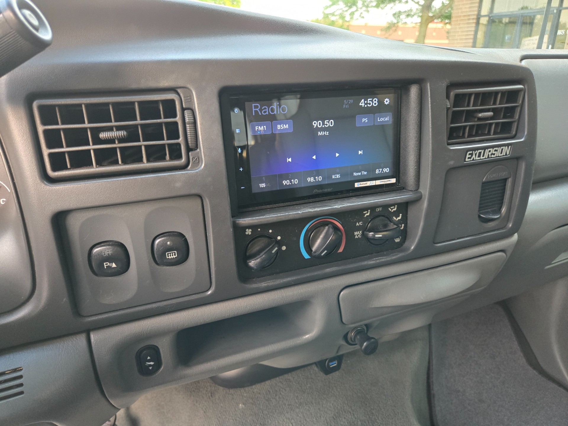 2003 Ford Excursion 130