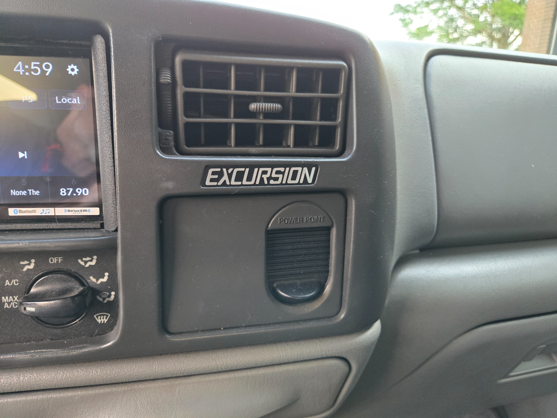 2003 Ford Excursion 134