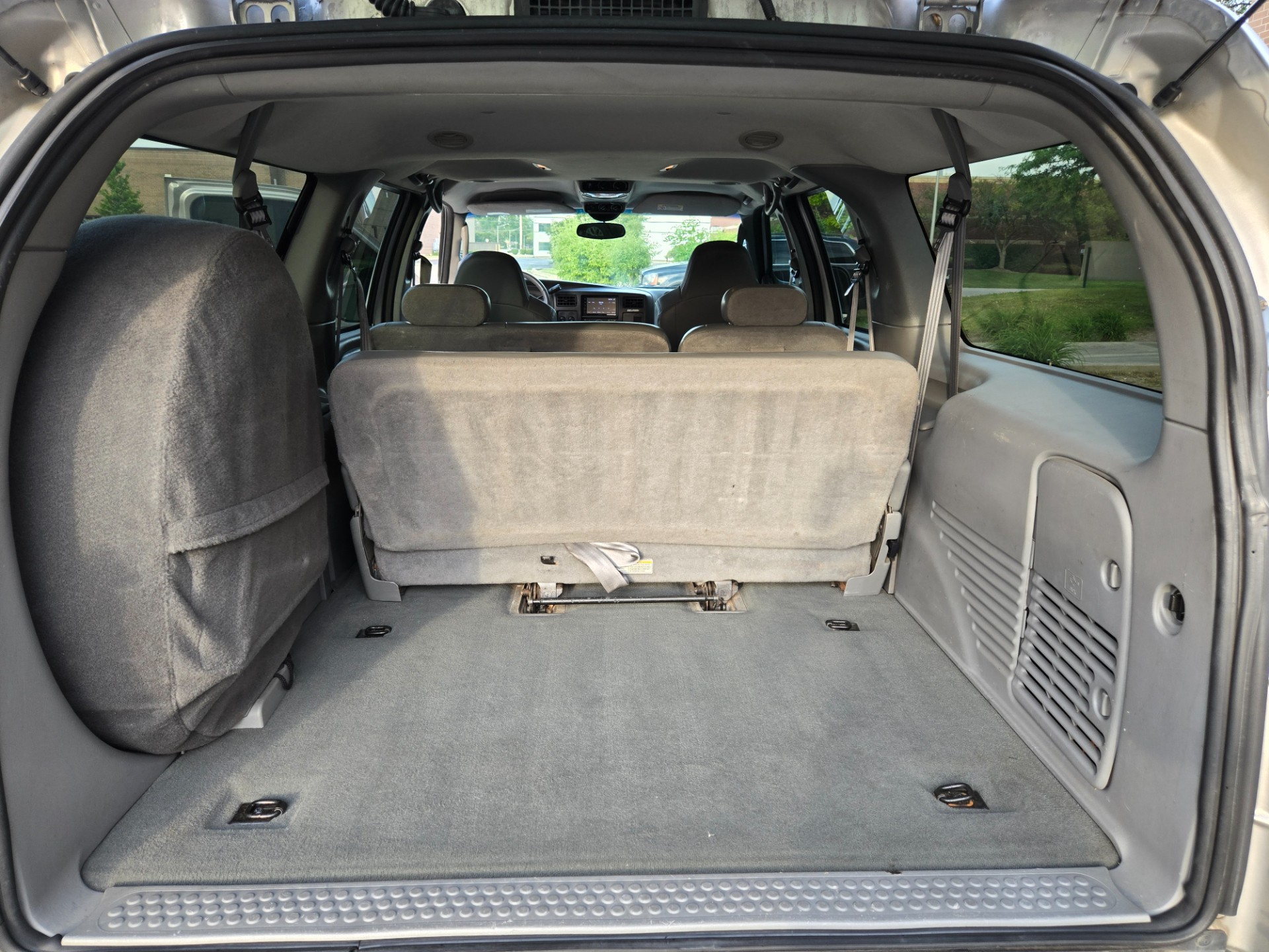 2003 Ford Excursion 18