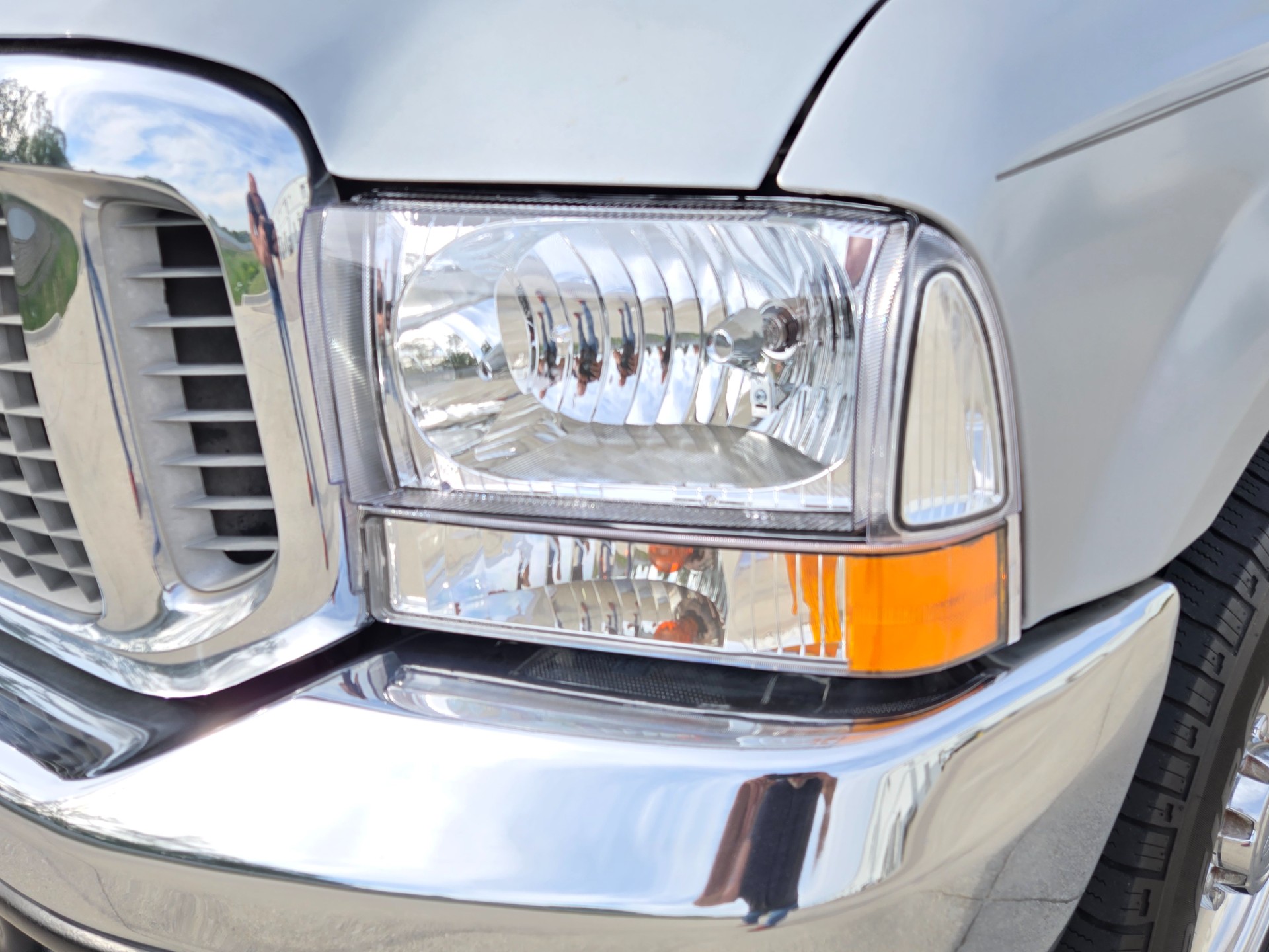 2003 Ford Excursion 24