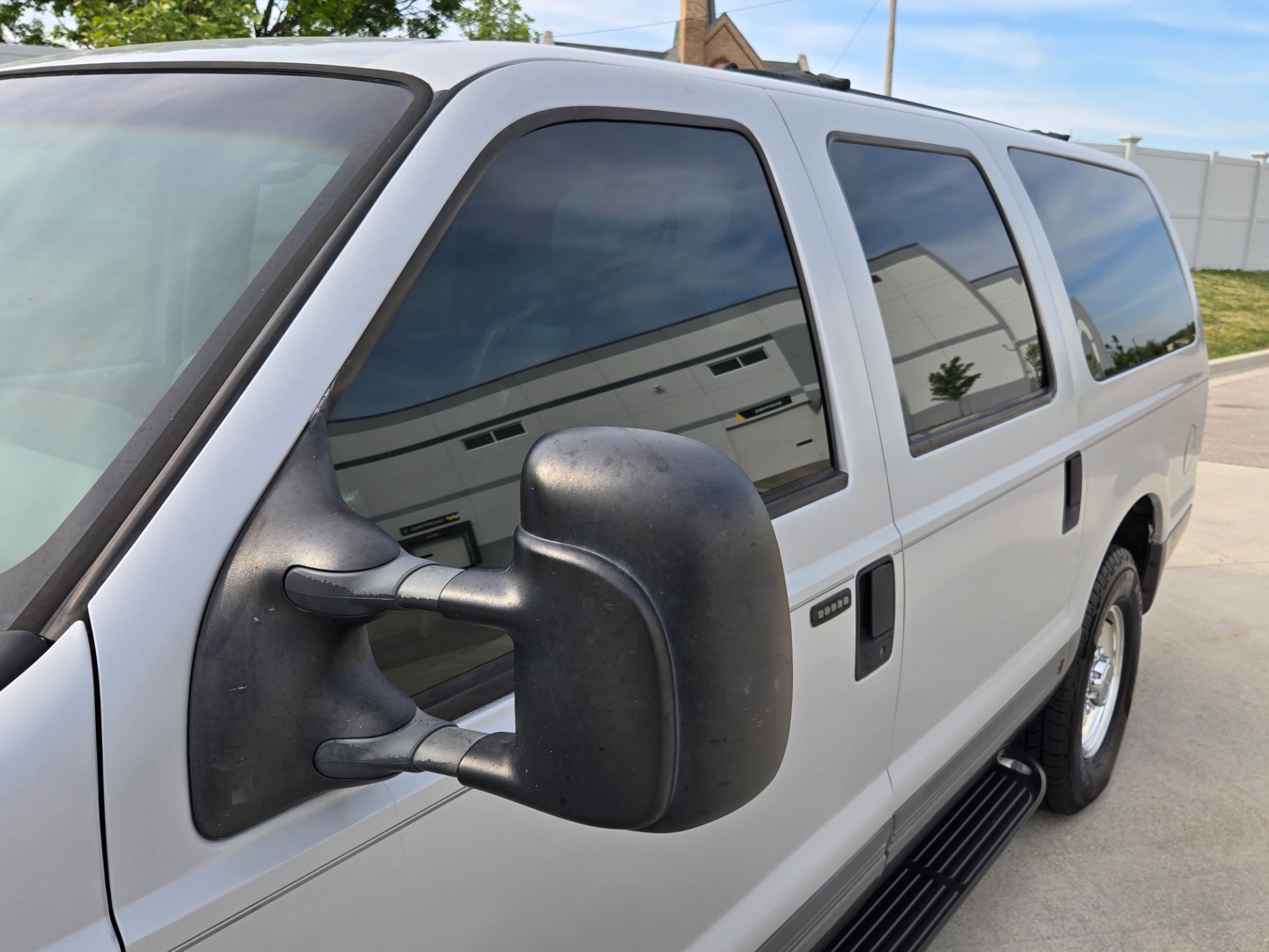 2003 Ford Excursion 28