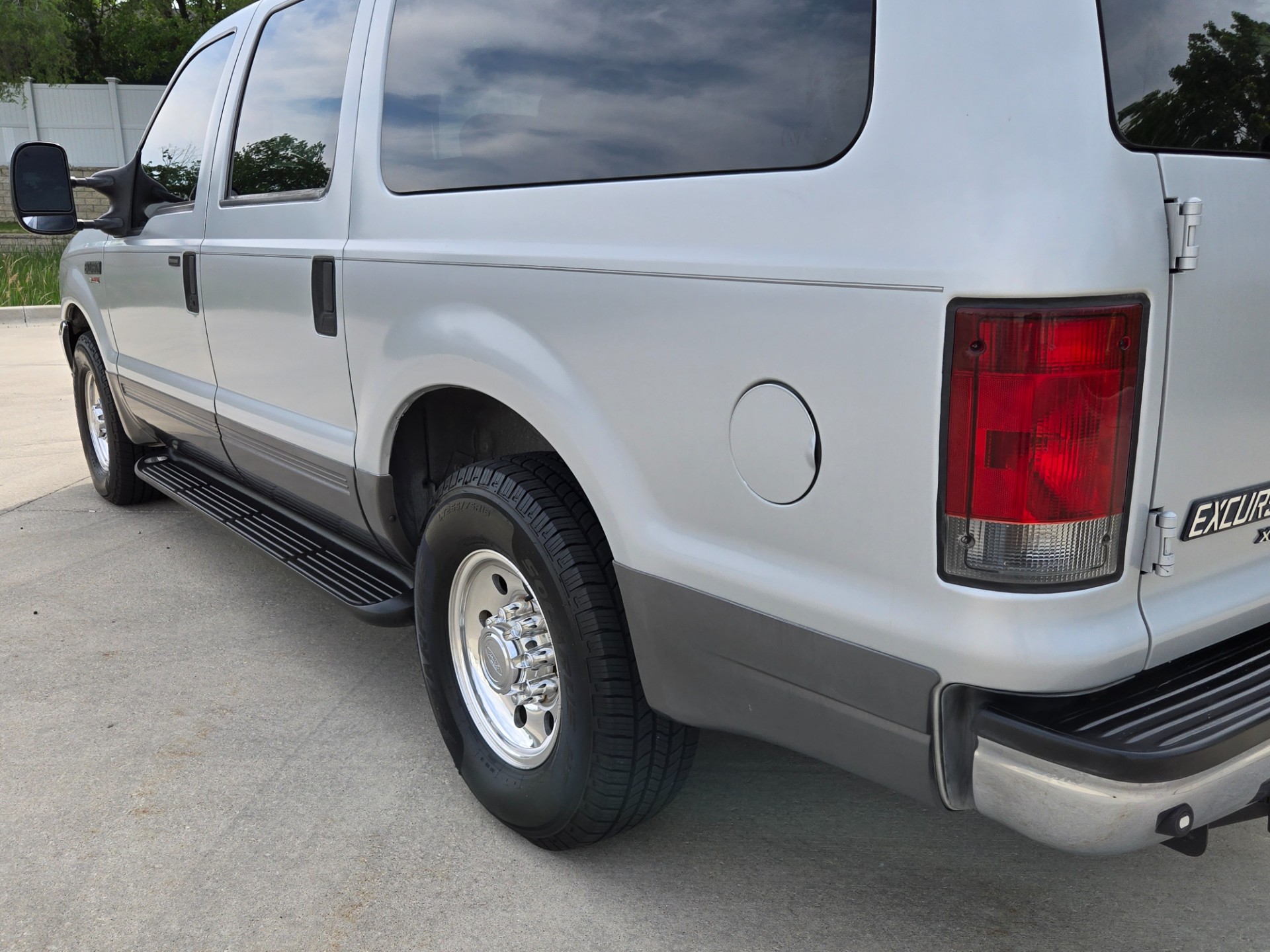 2003 Ford Excursion 45