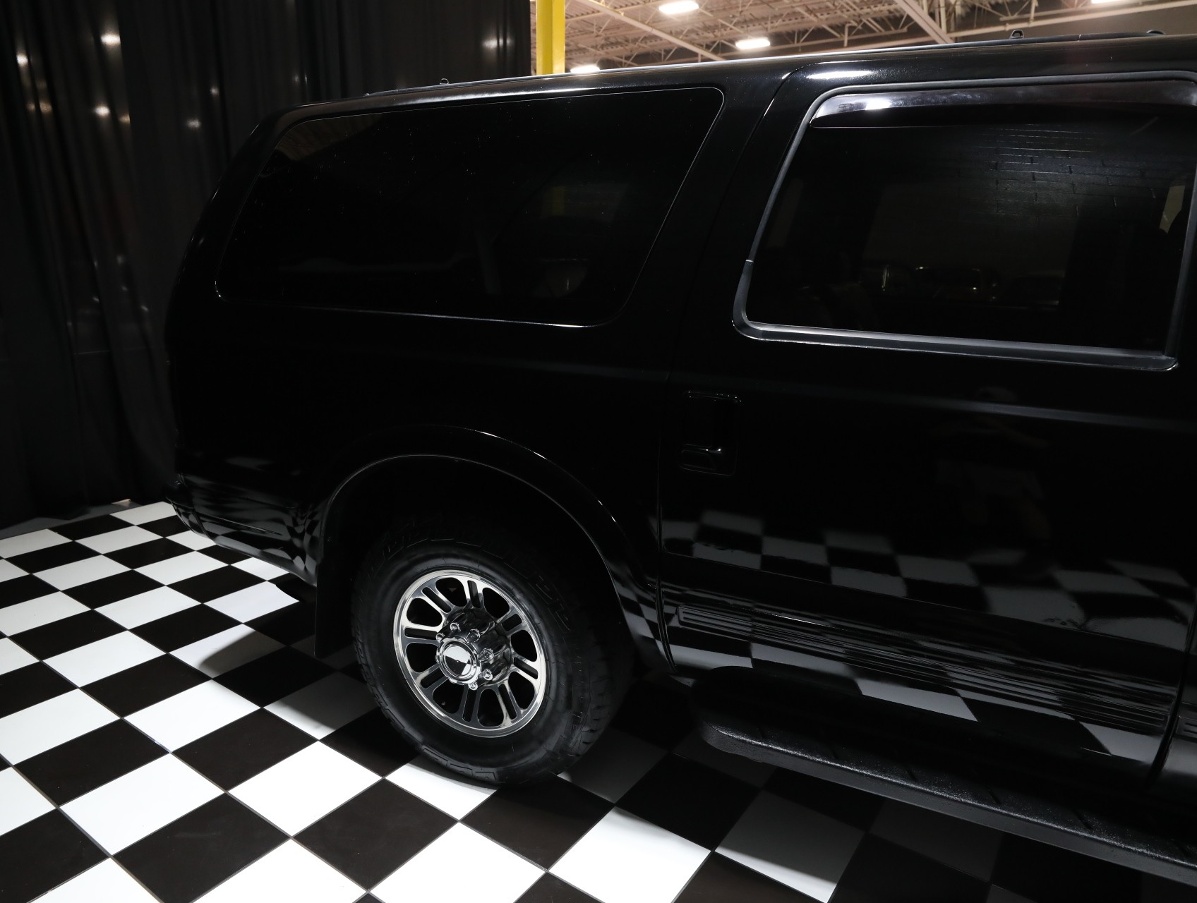 2001 Ford Excursion 18