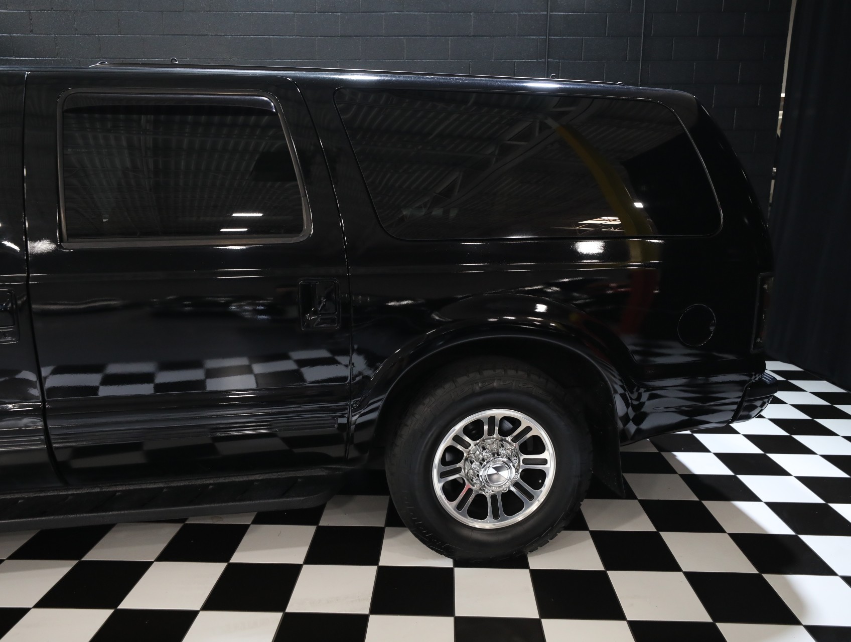 2001 Ford Excursion 25