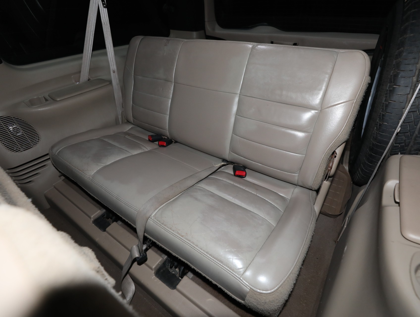 2001 Ford Excursion 46