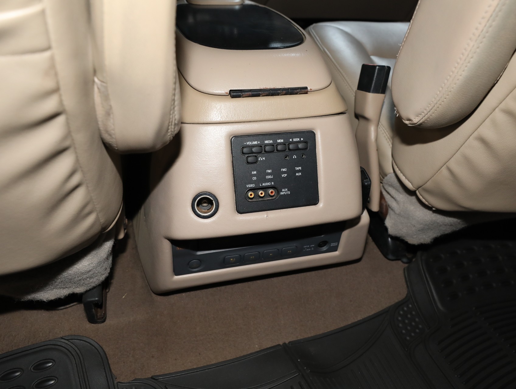 2001 Ford Excursion 49
