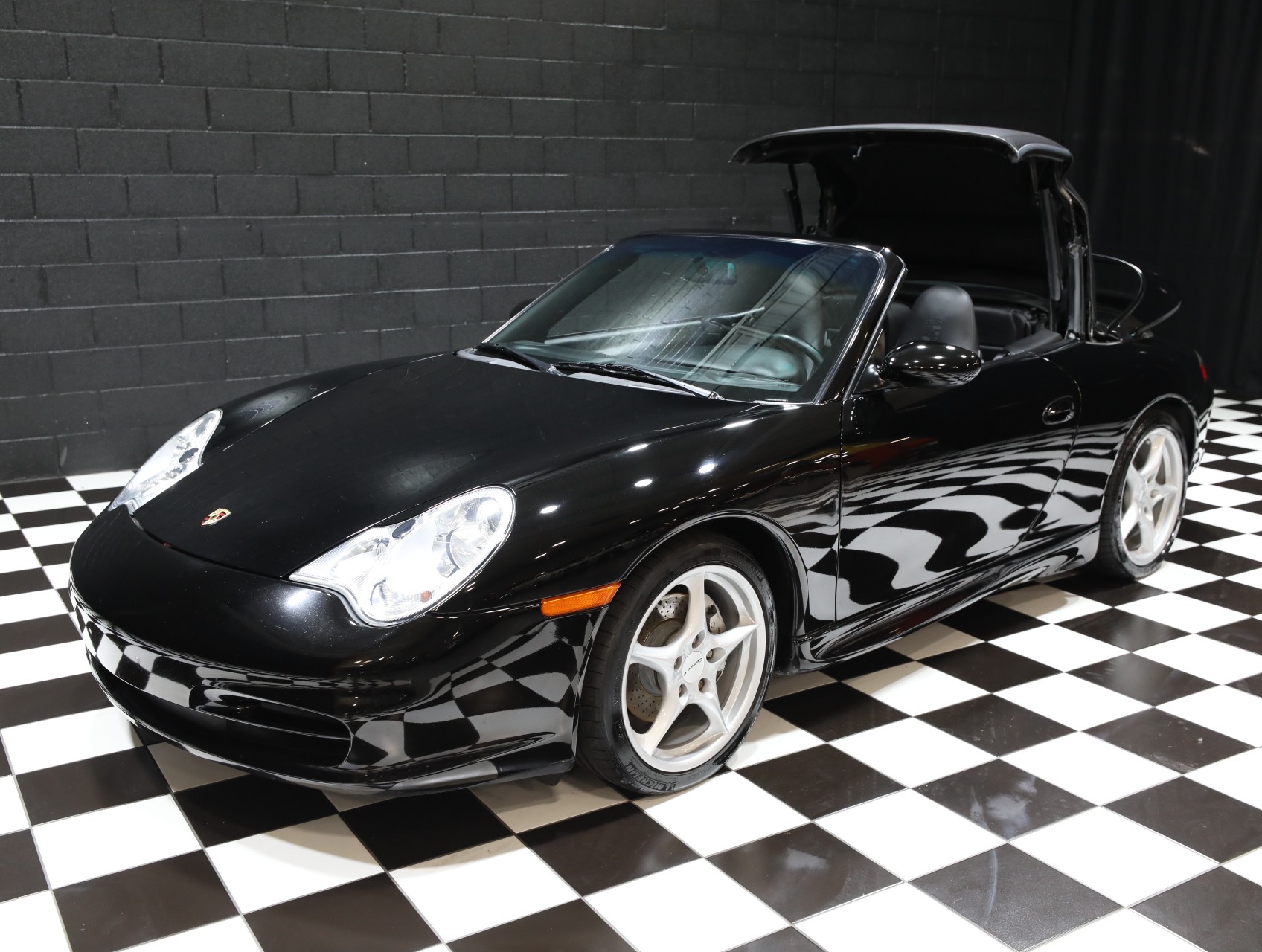 2003 Porsche 911 11