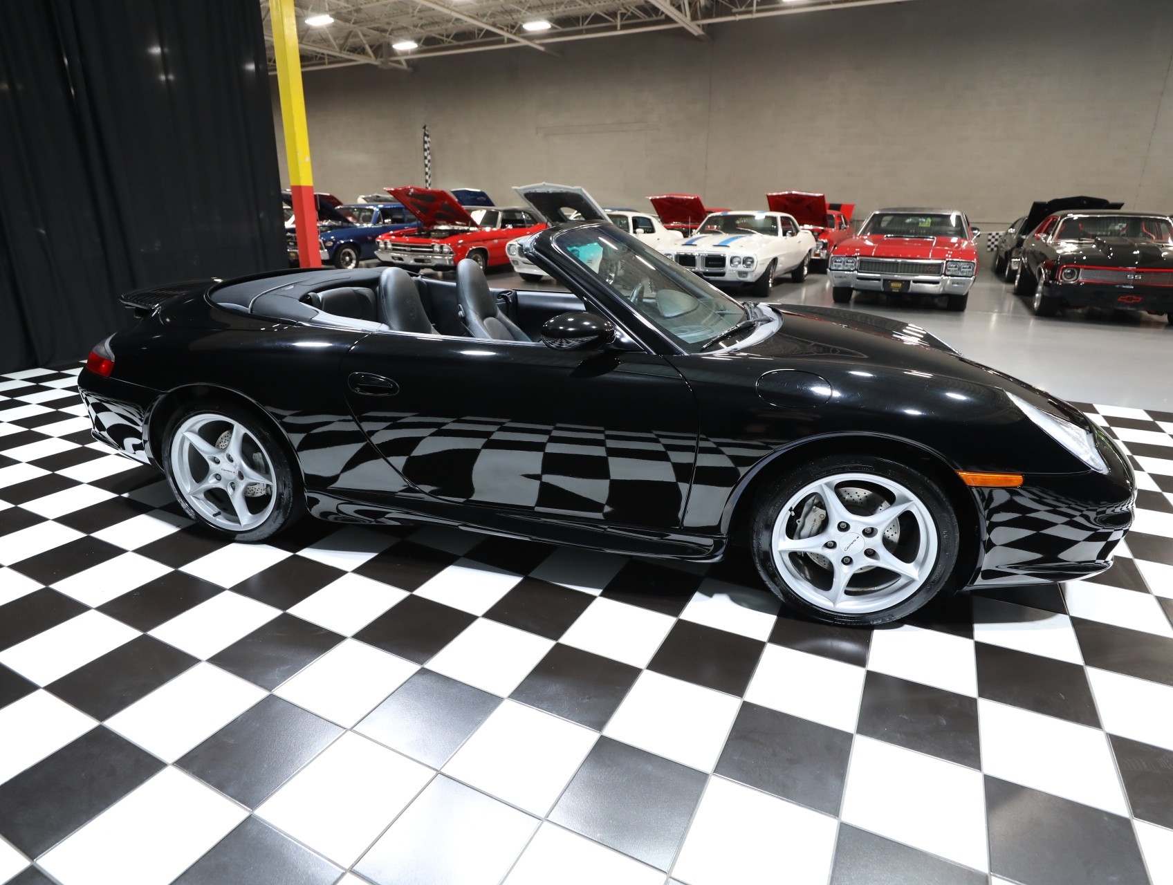 2003 Porsche 911 23