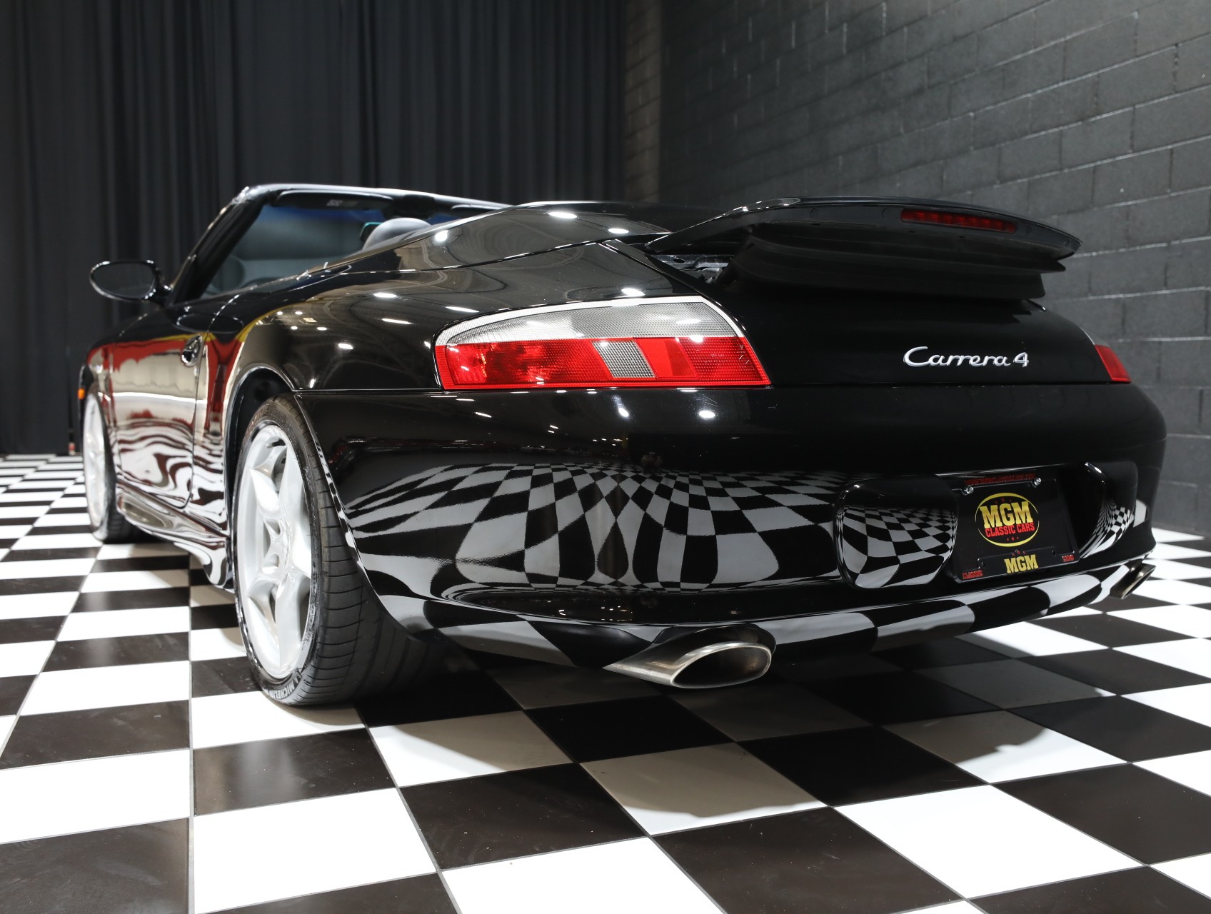 2003 Porsche 911 30