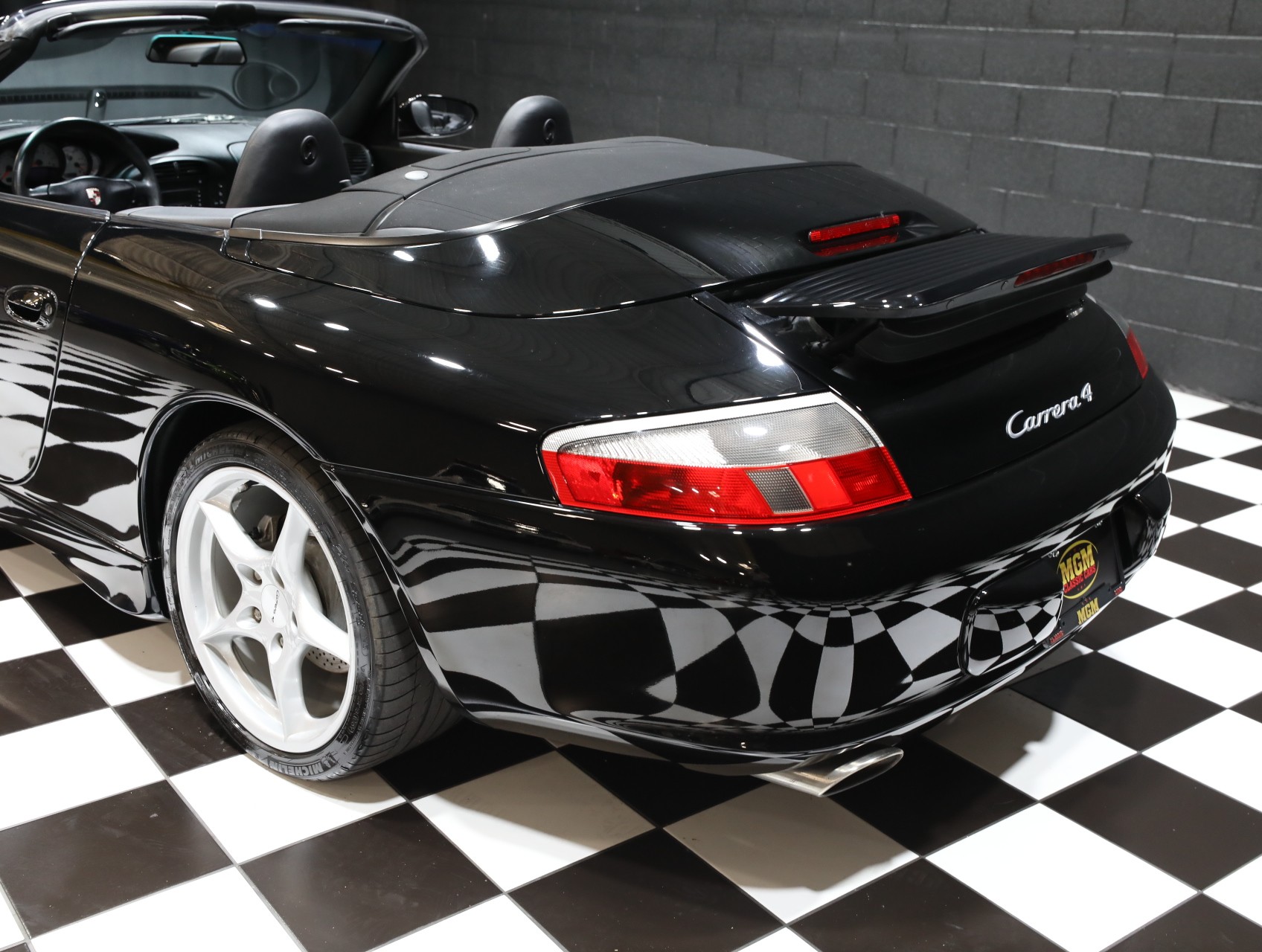 2003 Porsche 911 31