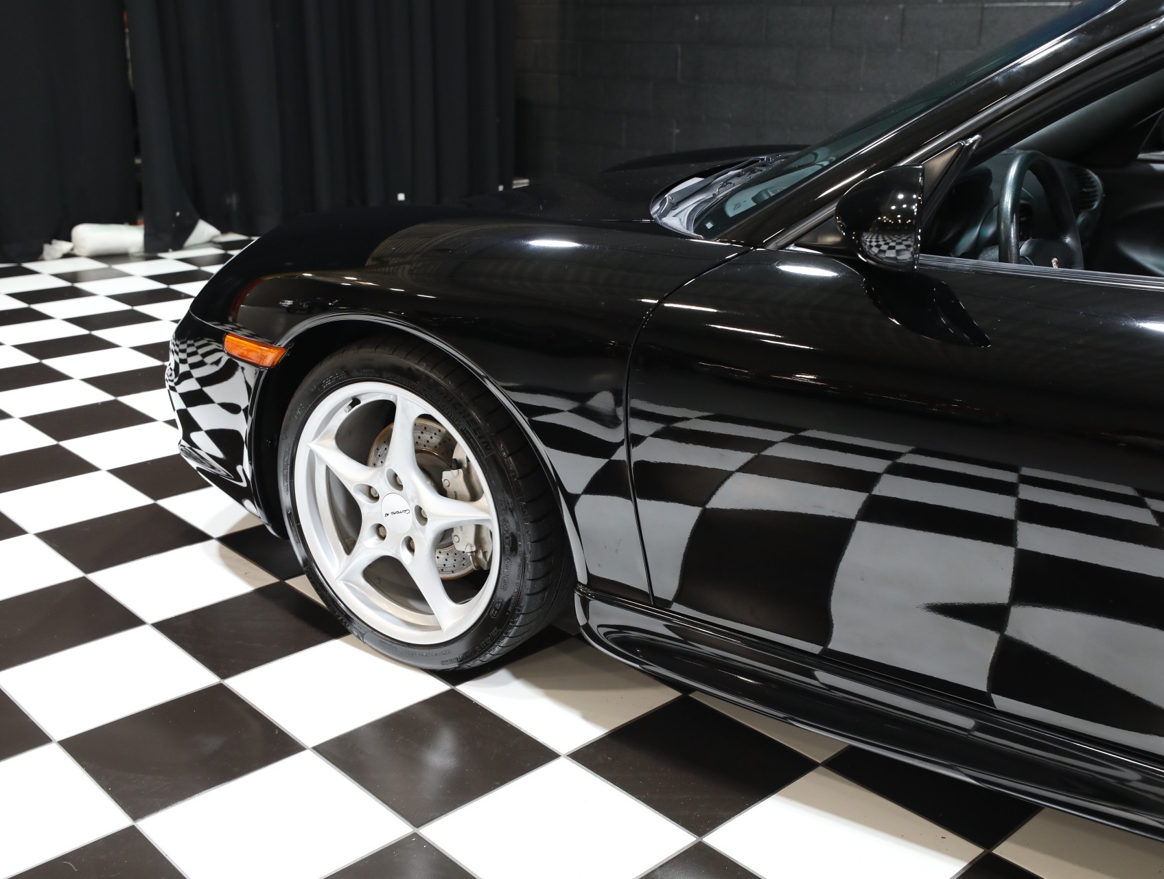 2003 Porsche 911 36