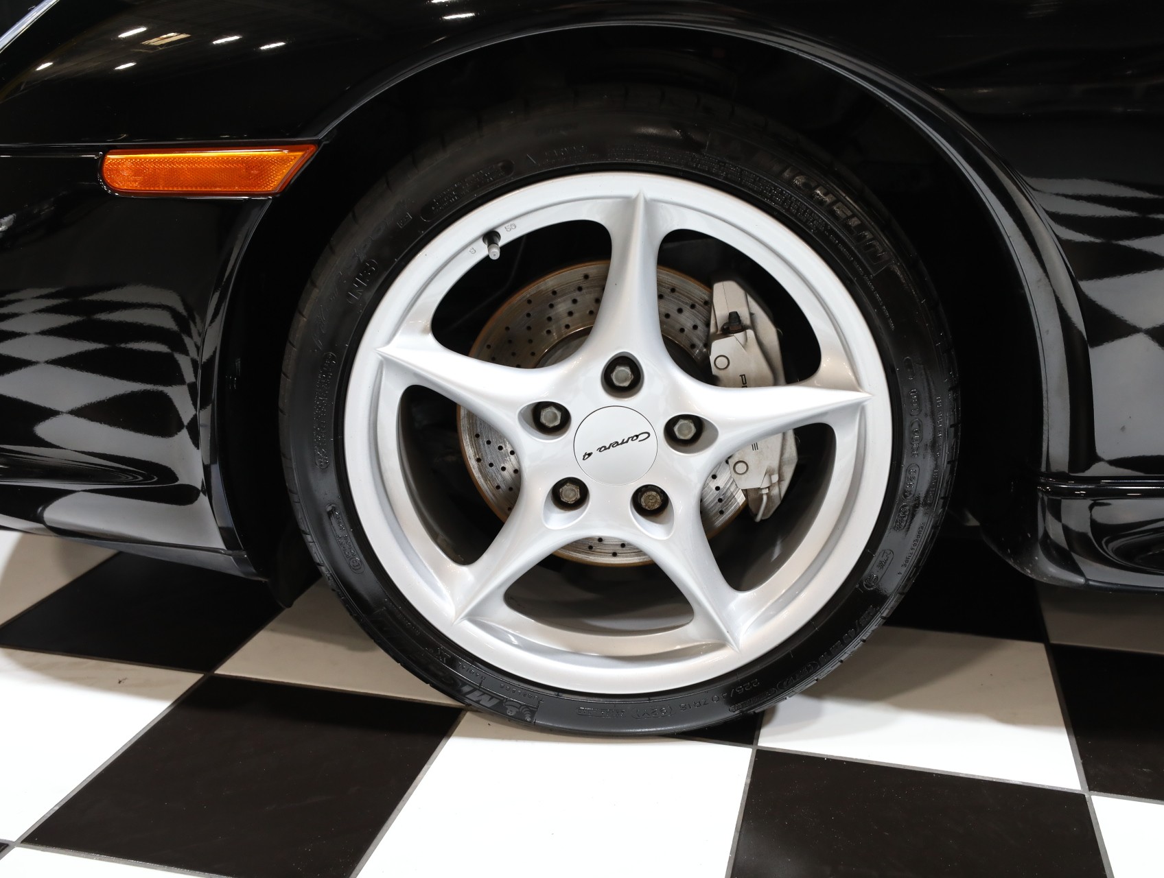 2003 Porsche 911 38