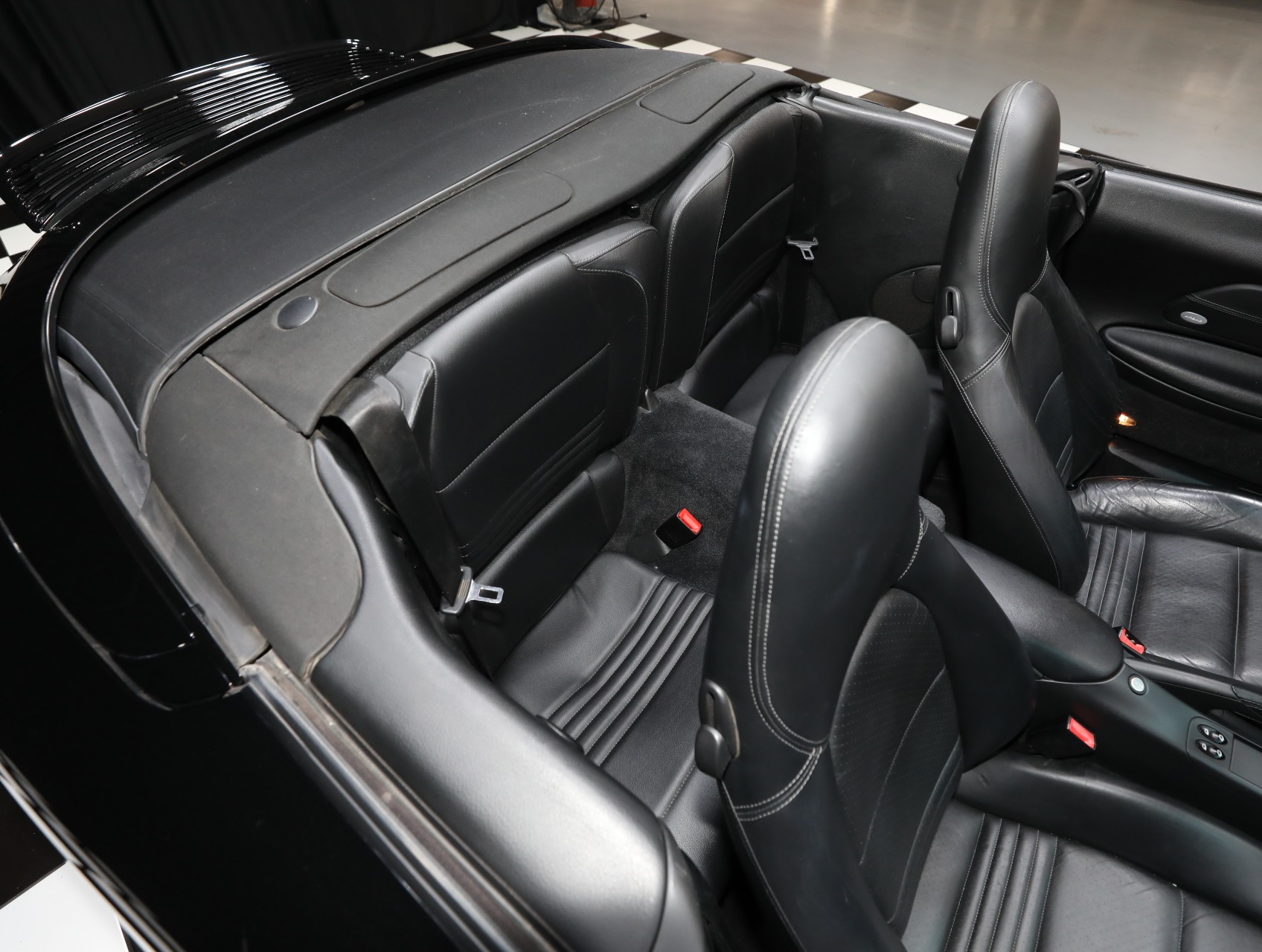 2003 Porsche 911 49