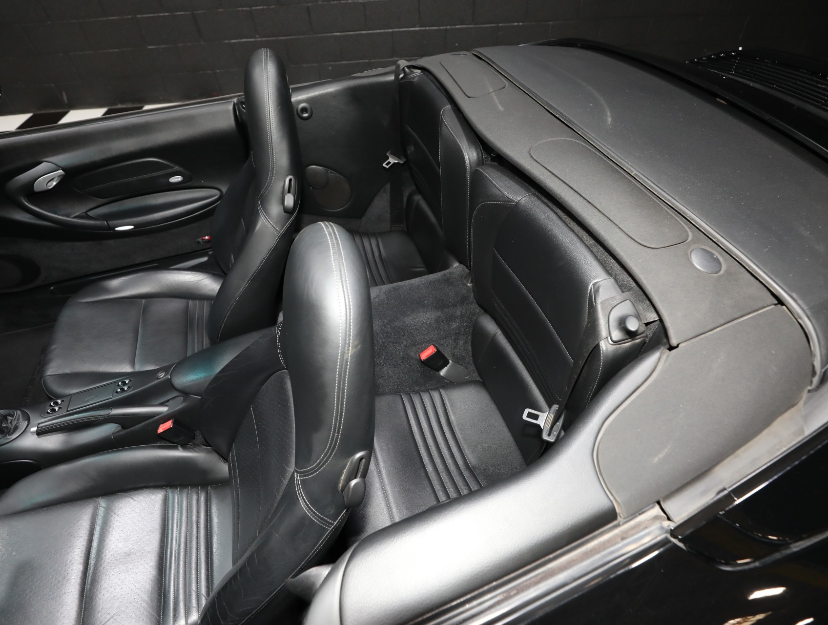 2003 Porsche 911 4