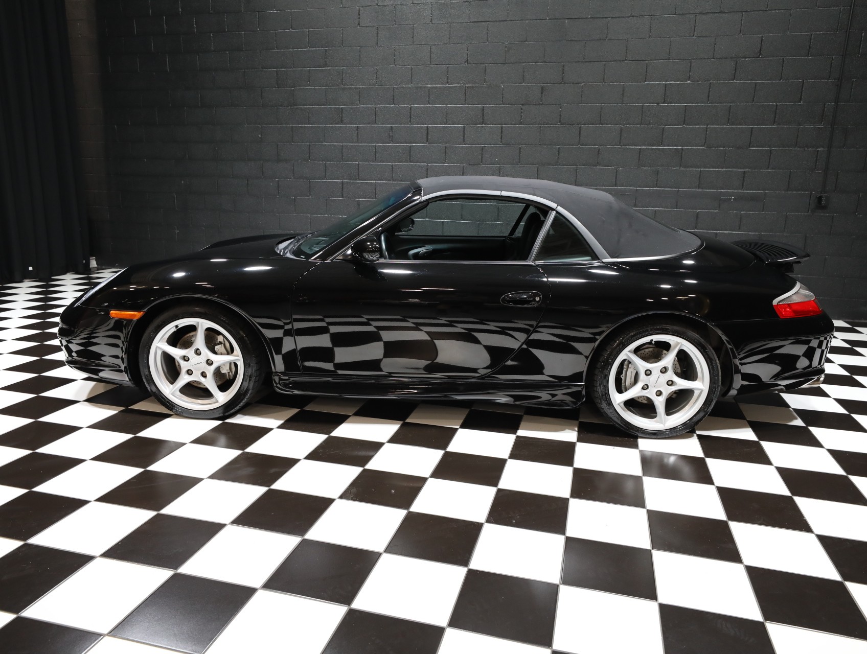 2003 Porsche 911 7
