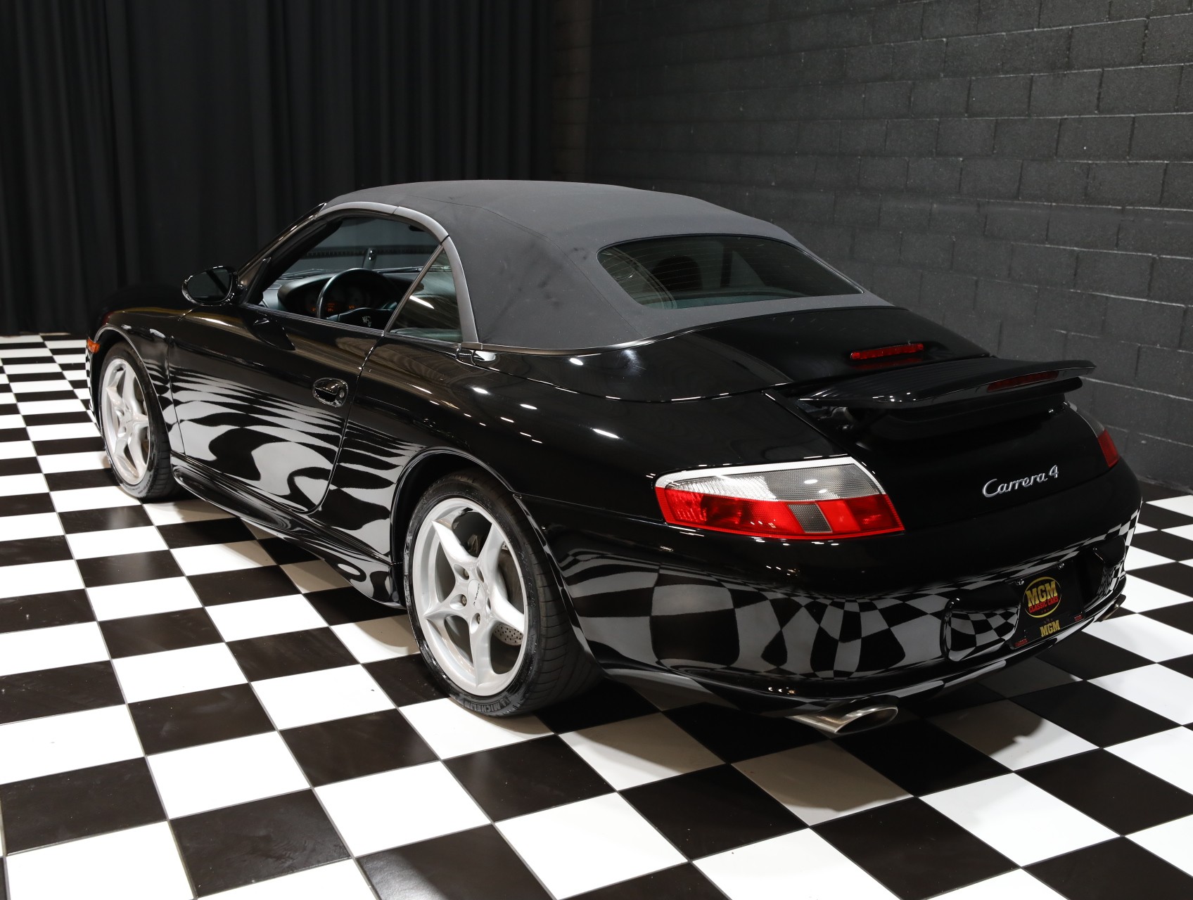 2003 Porsche 911 8
