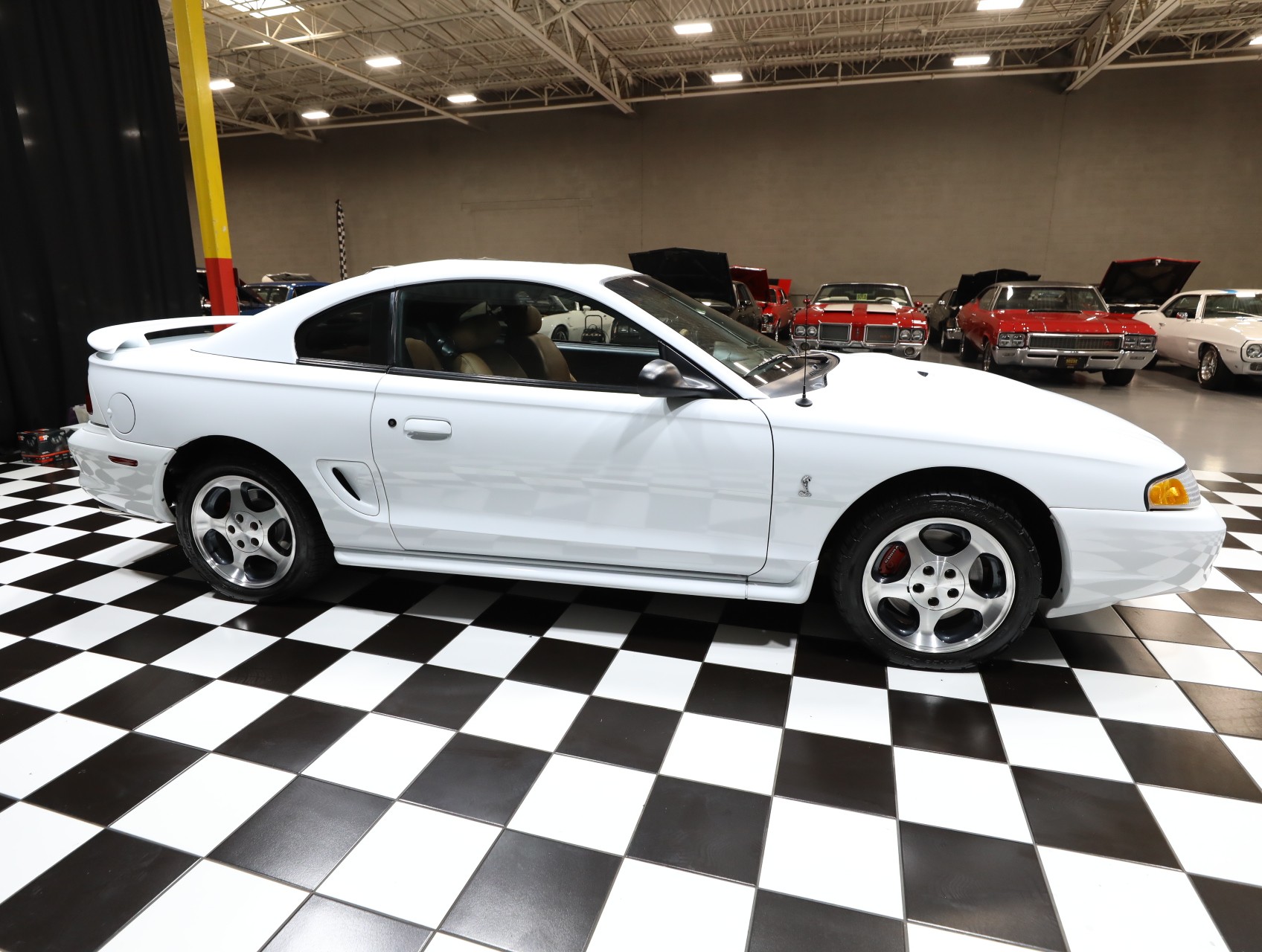 1996 Ford Mustang SVT Cobra 18