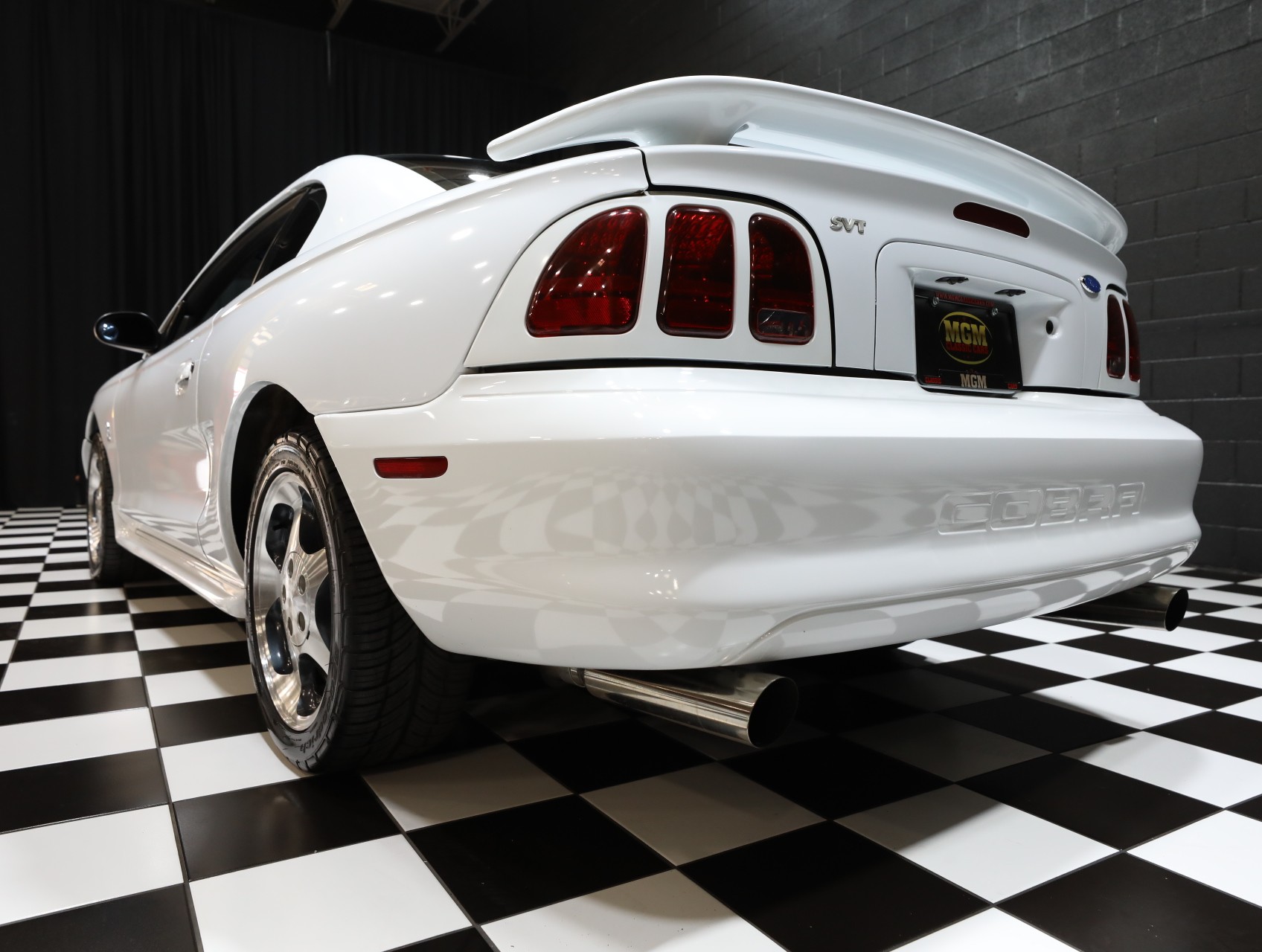 1996 Ford Mustang SVT Cobra 24
