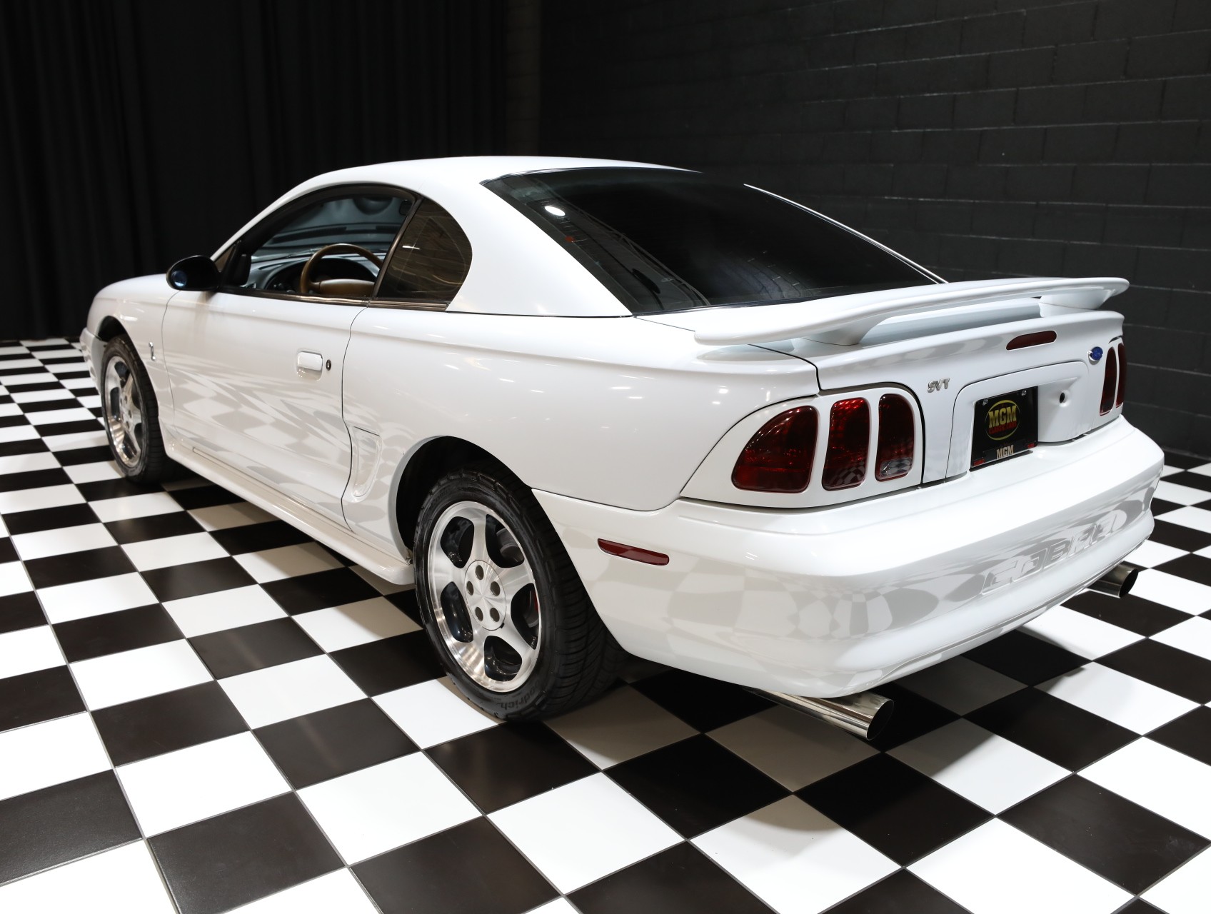 1996 Ford Mustang SVT Cobra 25
