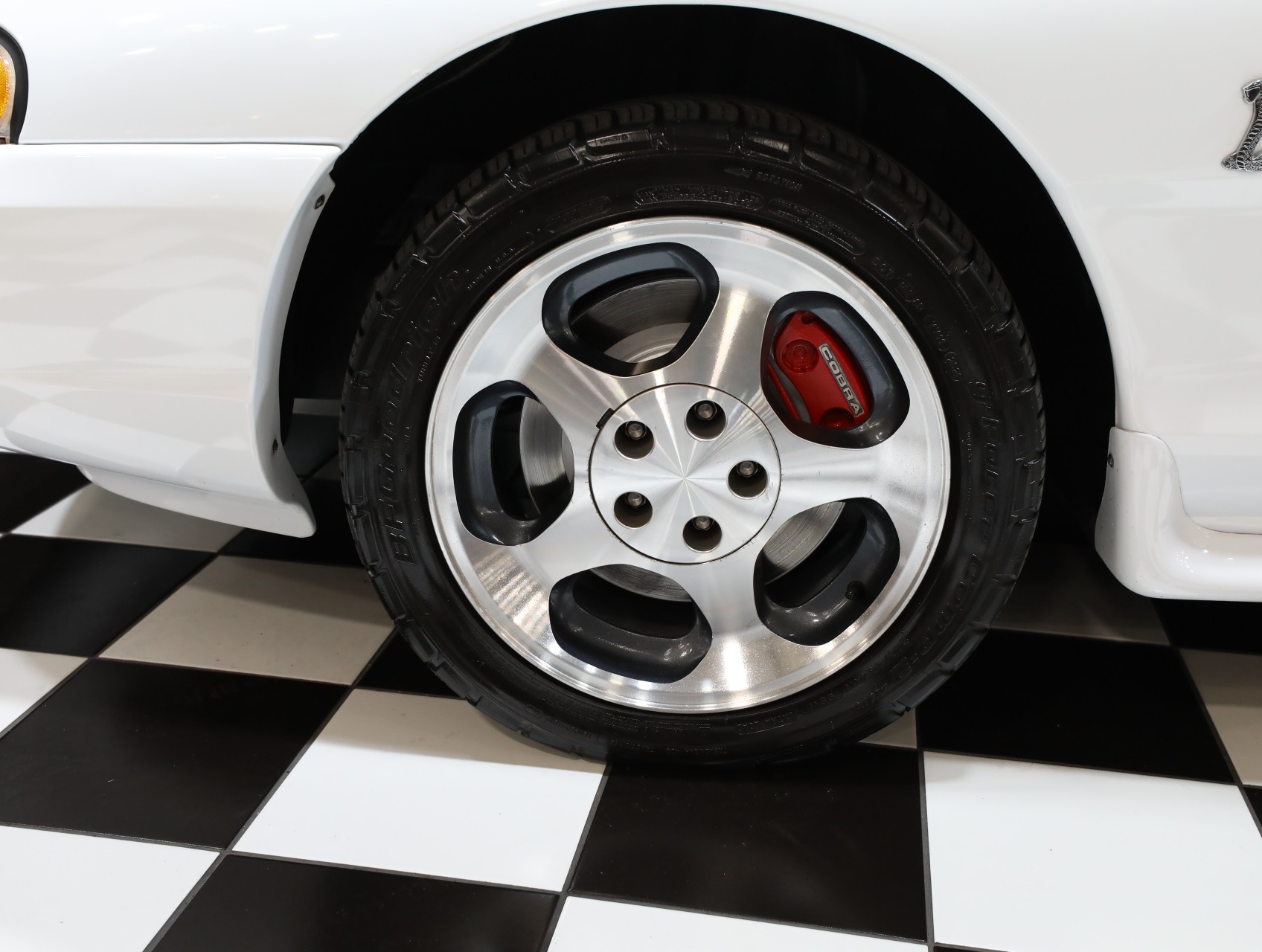 1996 Ford Mustang SVT Cobra 32