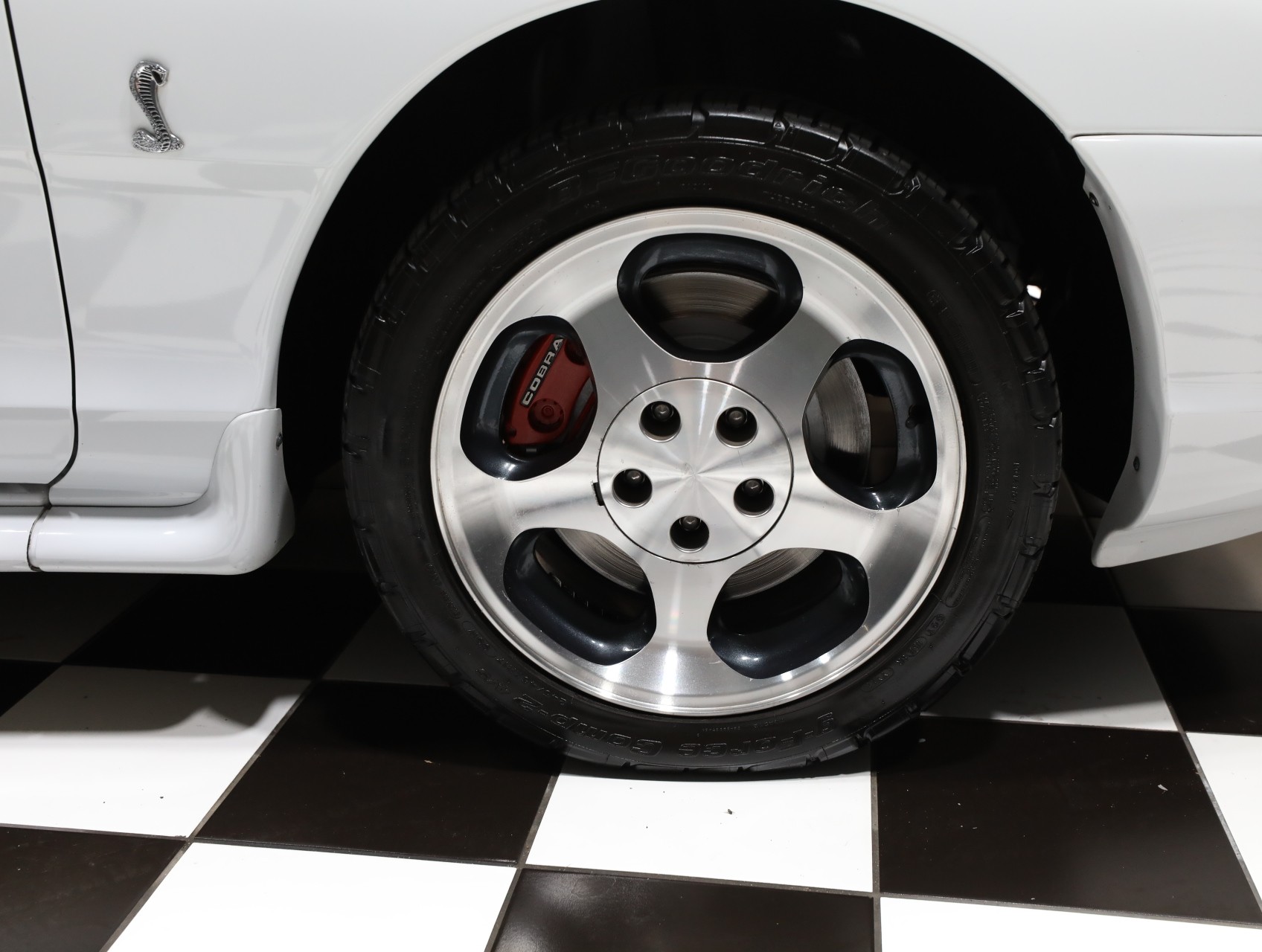 1996 Ford Mustang SVT Cobra 34