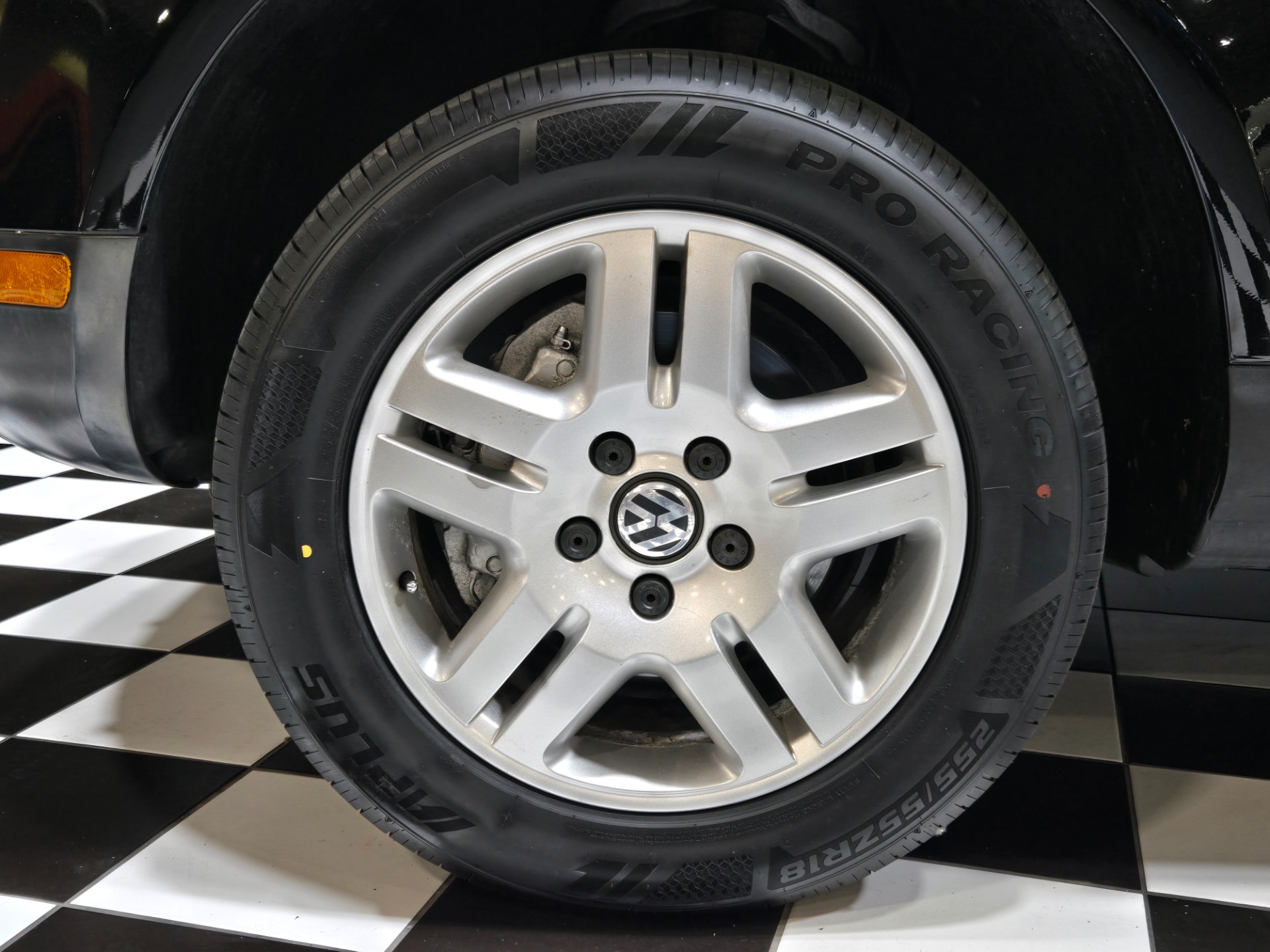 2006 Volkswagen Touareg 16