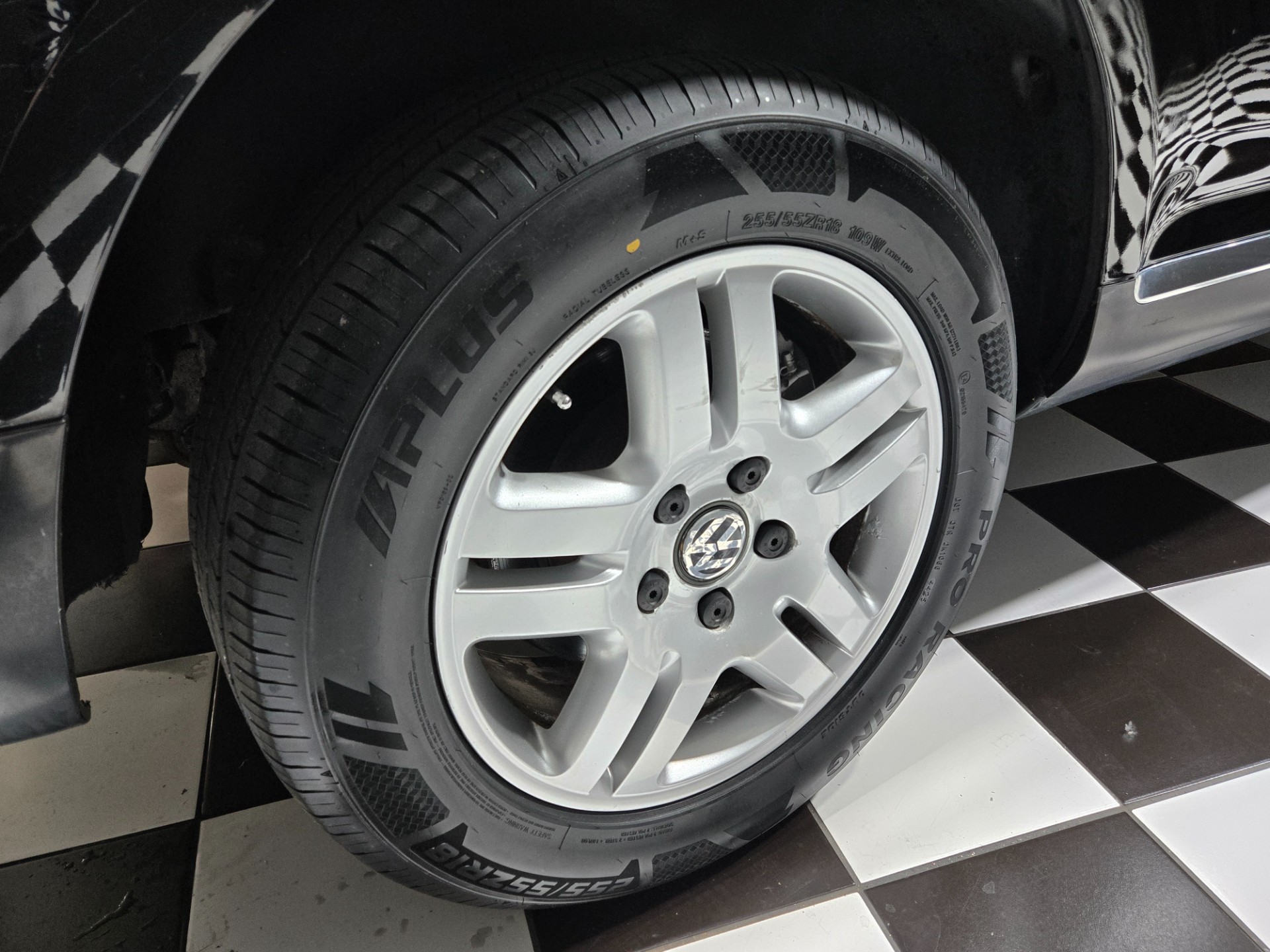 2006 Volkswagen Touareg 42