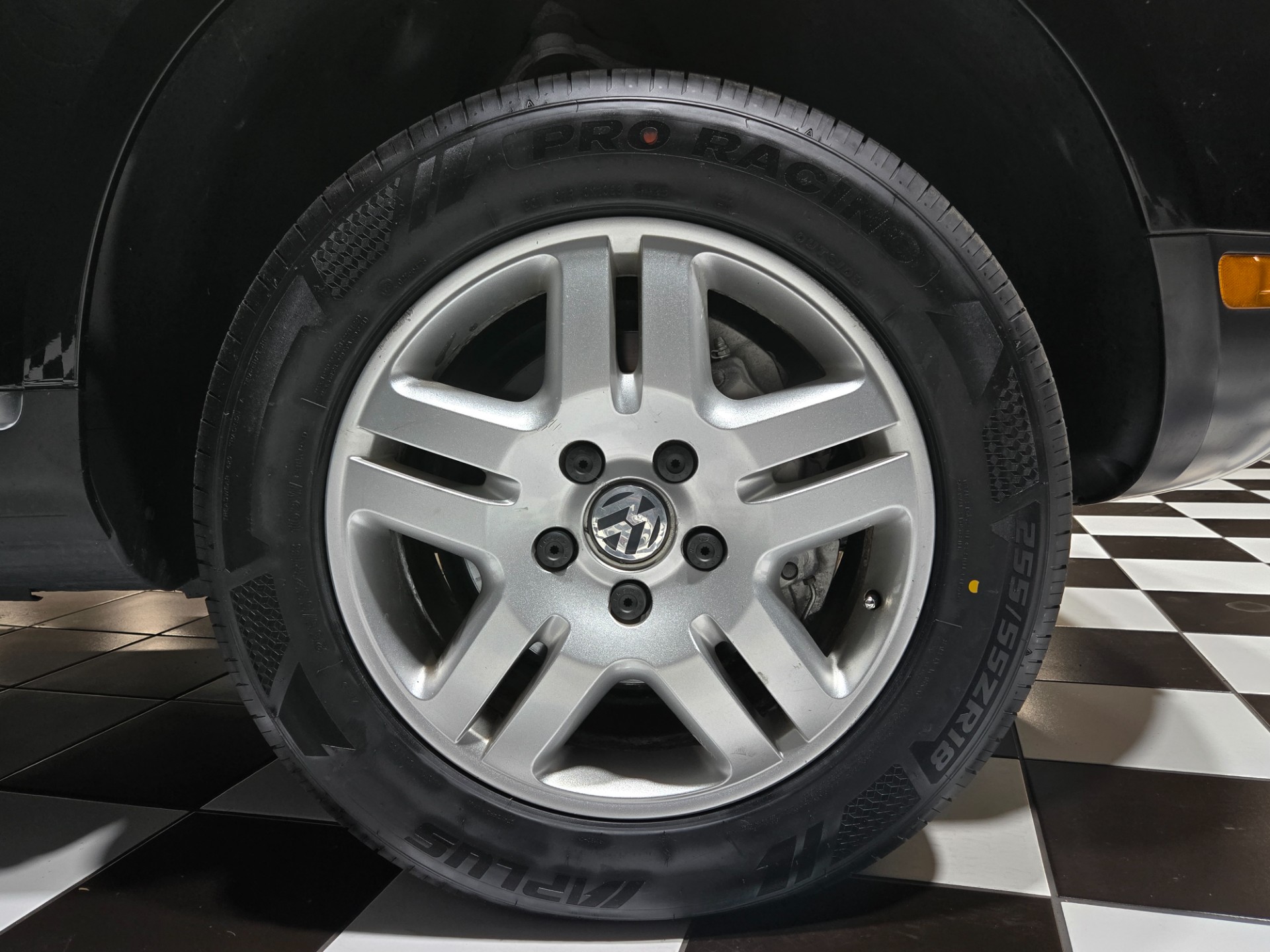 2006 Volkswagen Touareg 44